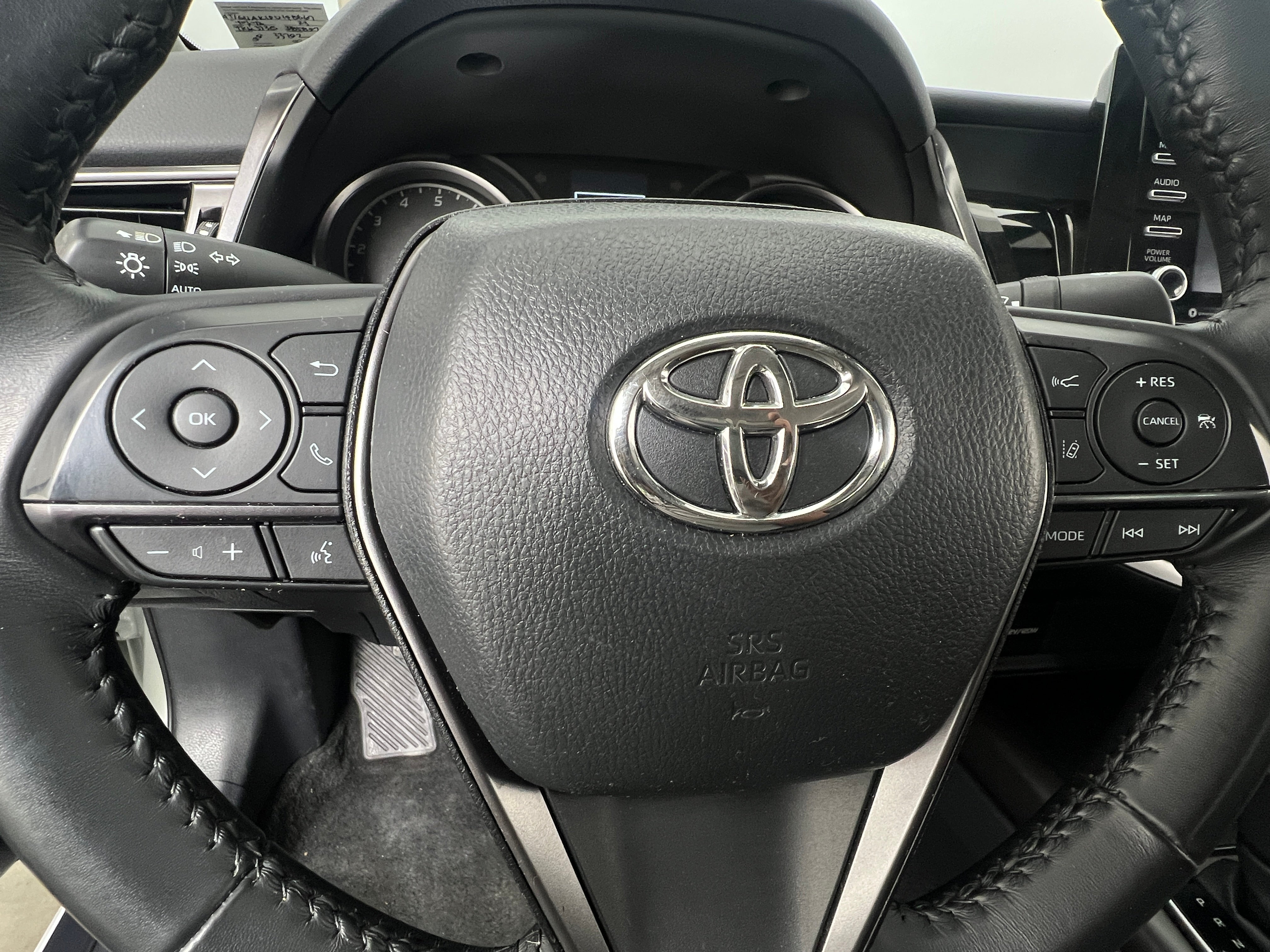 2023 Toyota Camry SE 4