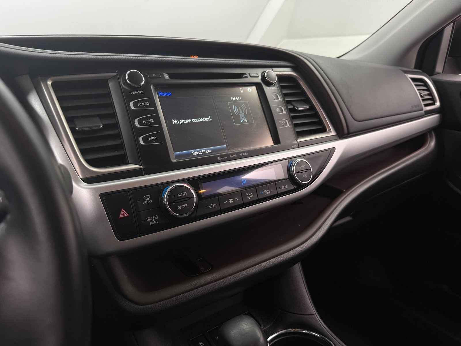 Thumbnail: 2018 Toyota Highlander - 4