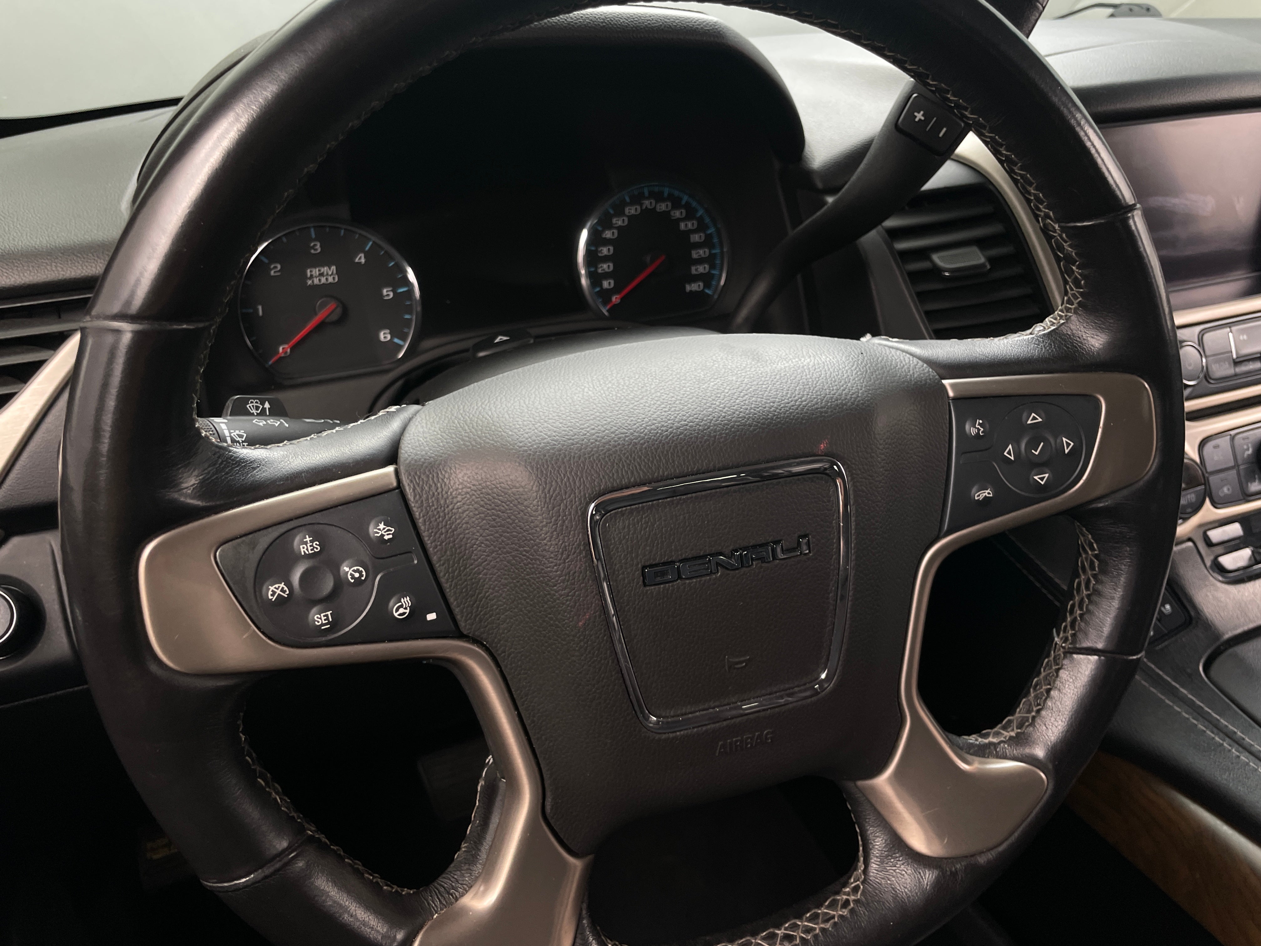 2019 GMC Yukon Denali 4