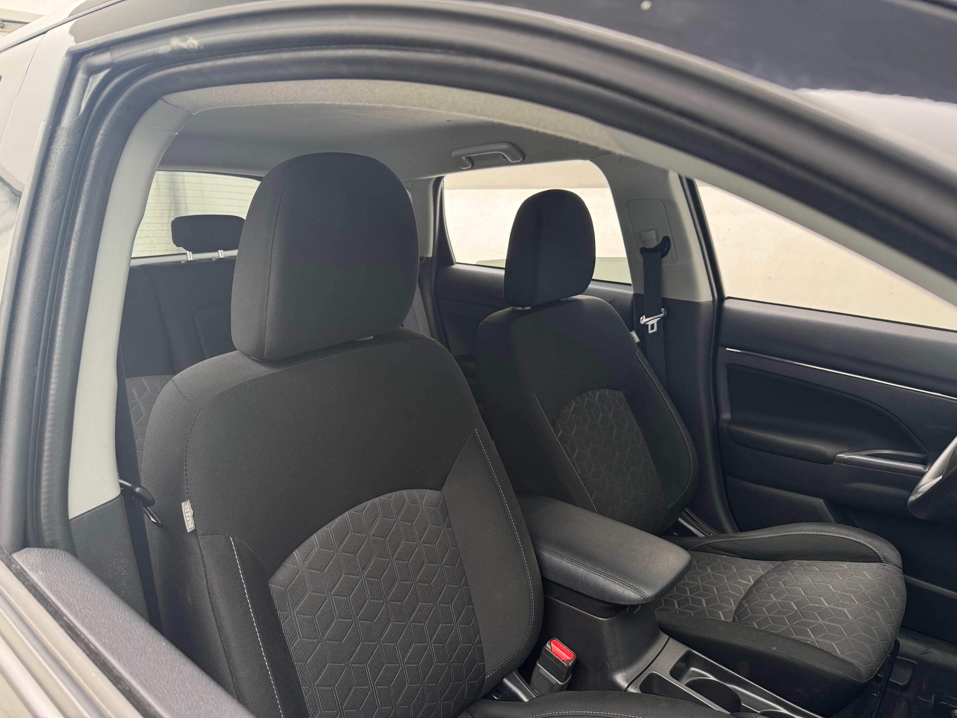 2020 Mitsubishi Outlander Sport ES 2