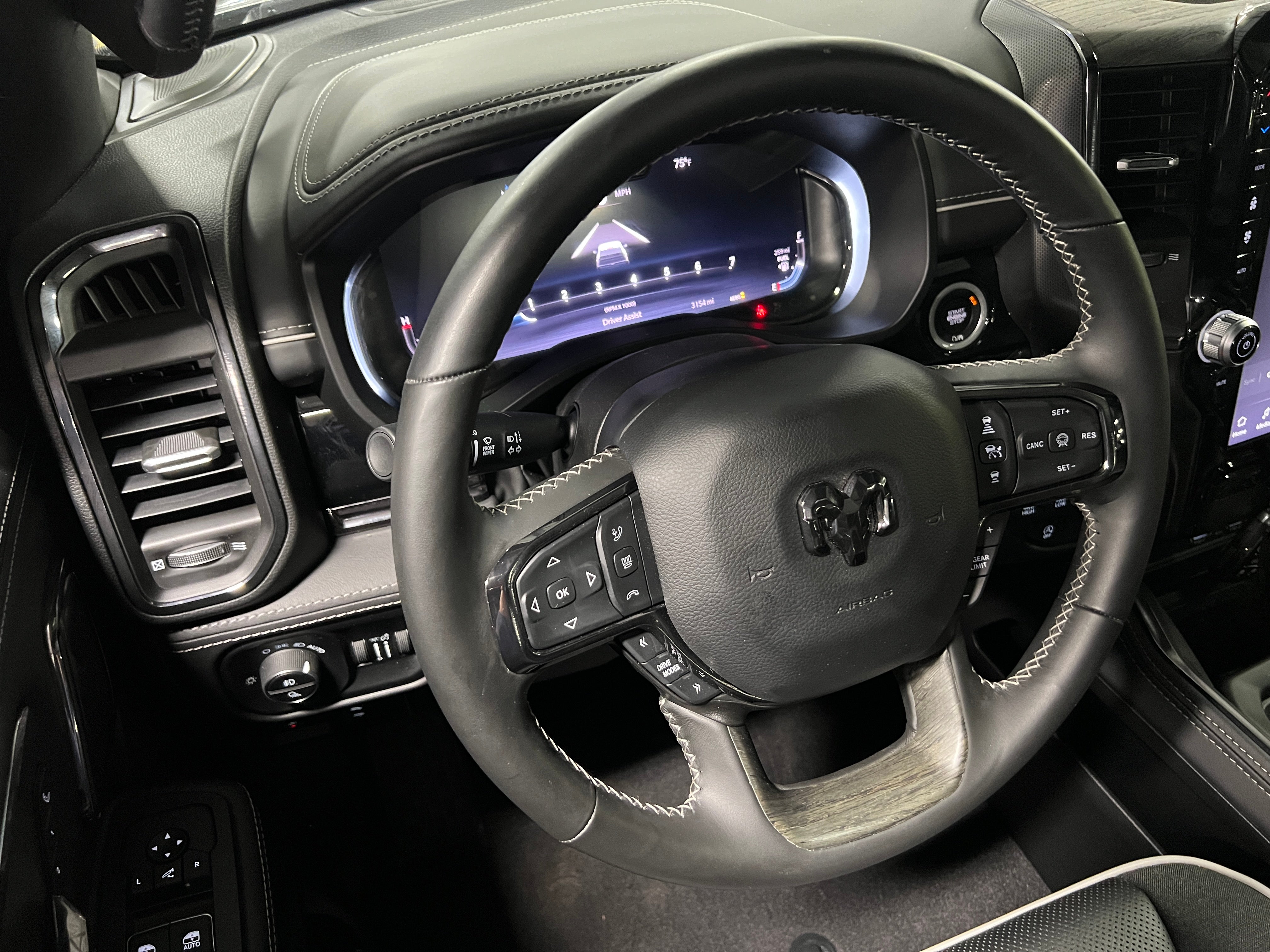 2025 RAM 1500 Limited 4