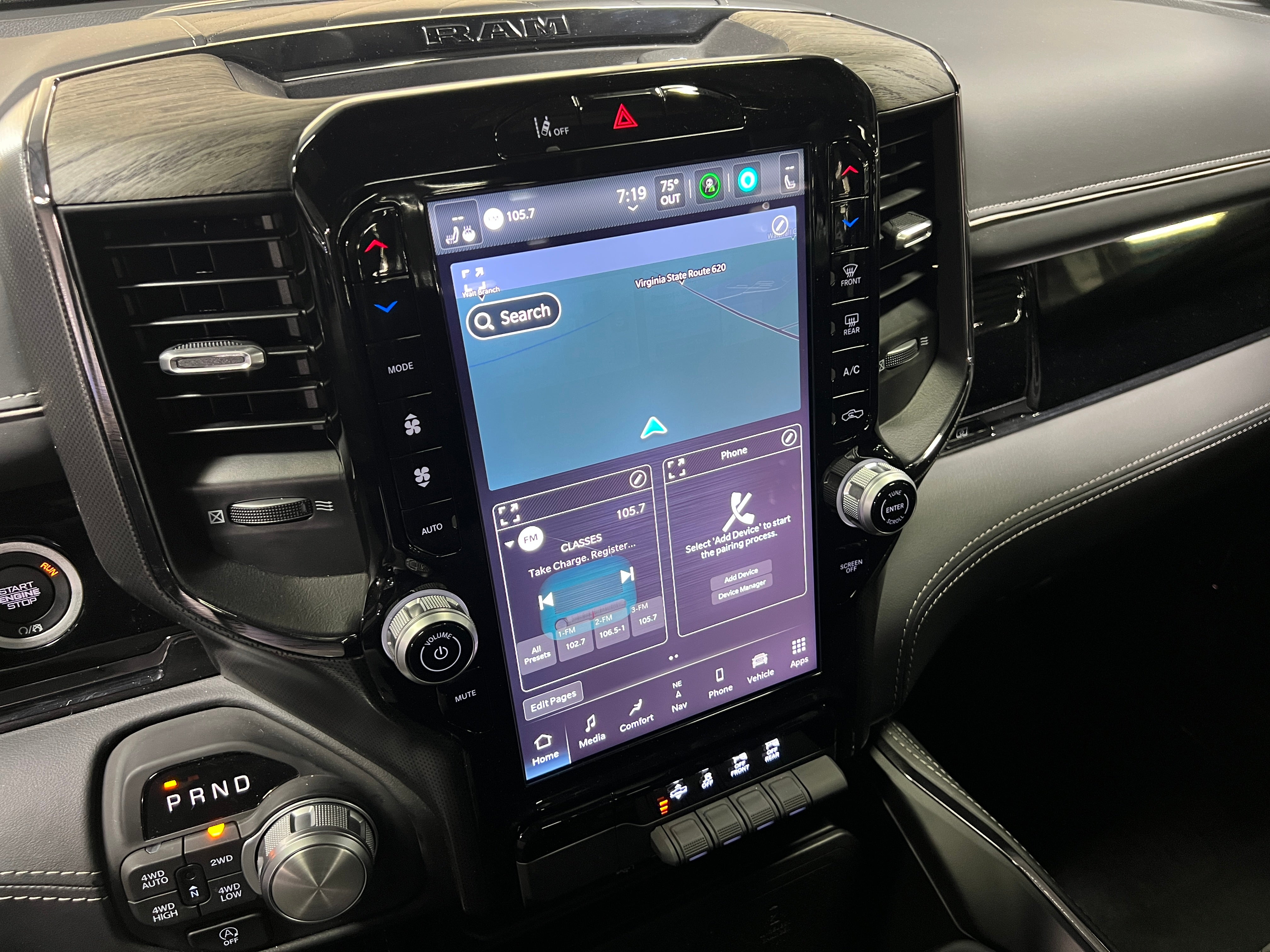 2025 RAM 1500 Limited 3