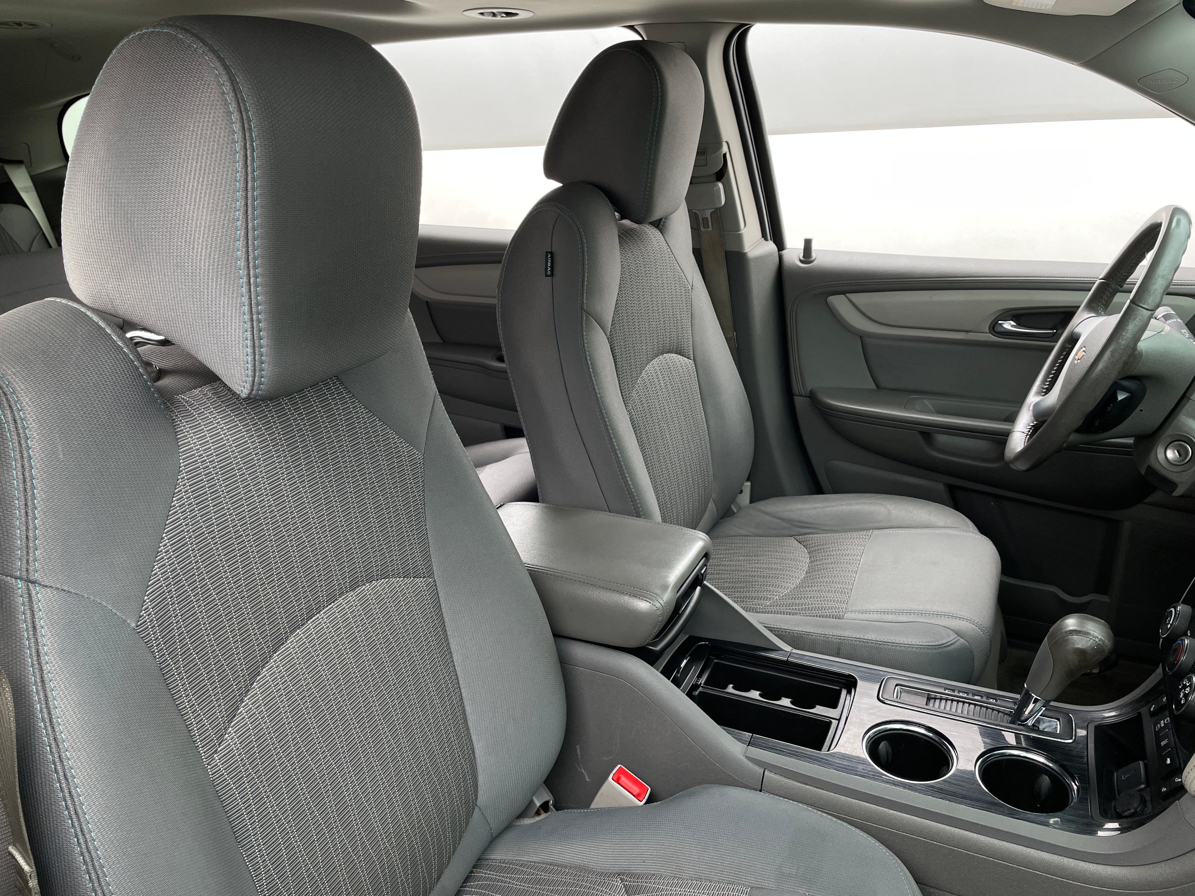 2017 Chevrolet Traverse LT 2