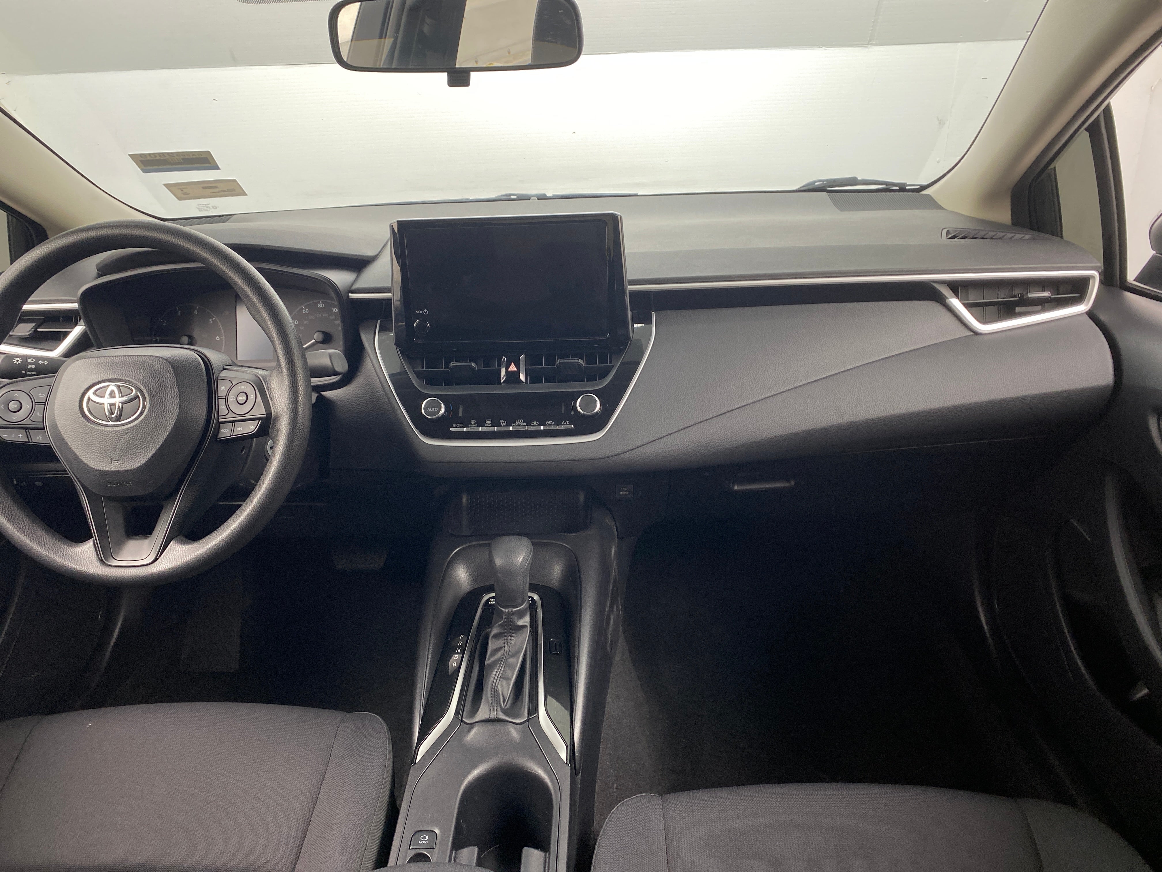2023 Toyota Corolla LE 3