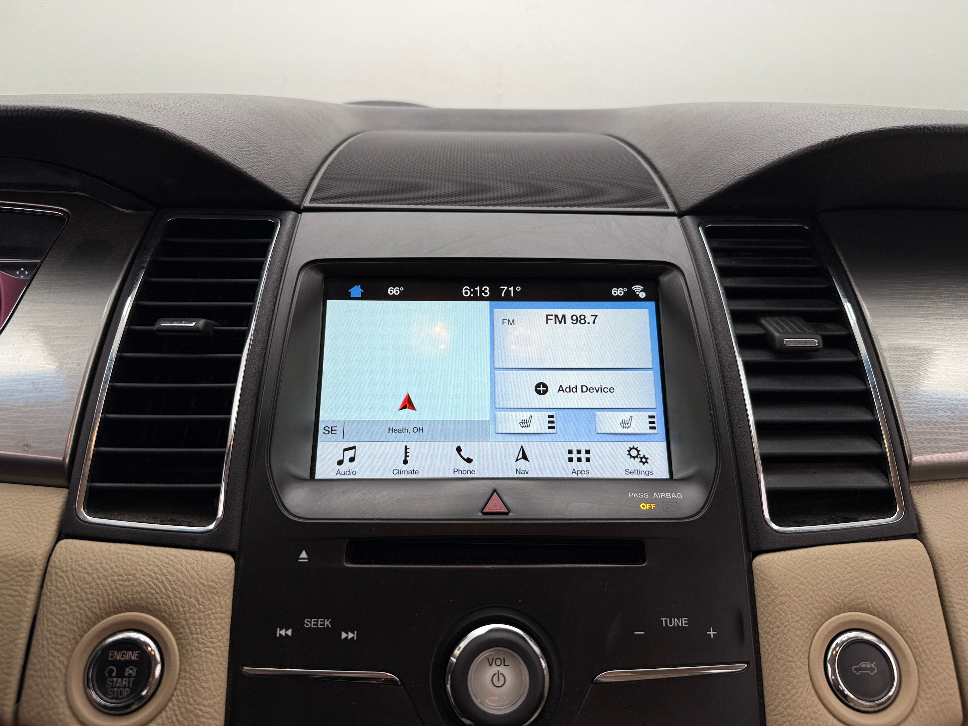 2018 Ford Taurus SEL 3