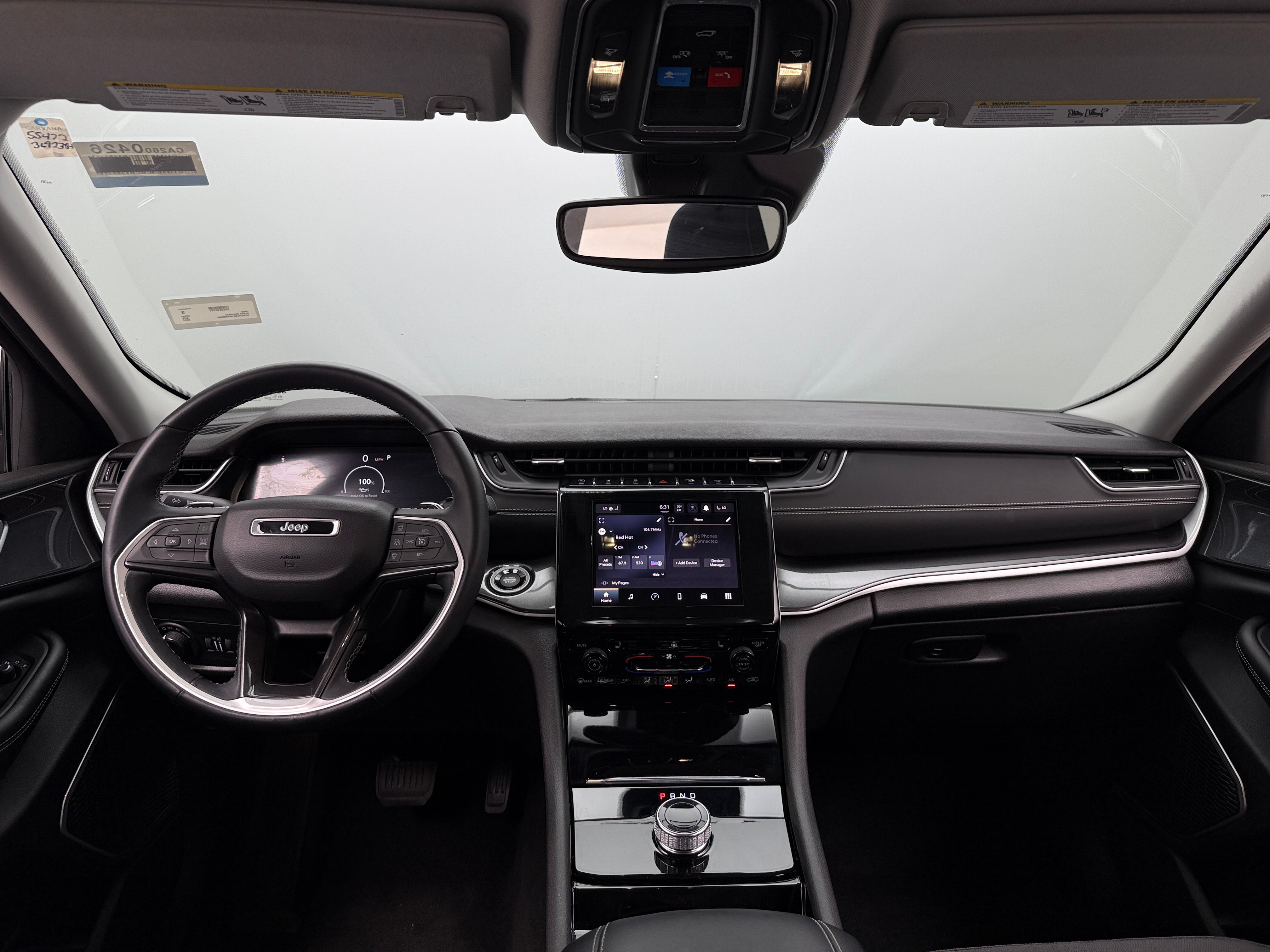 2022 Jeep Grand Cherokee Laredo 3
