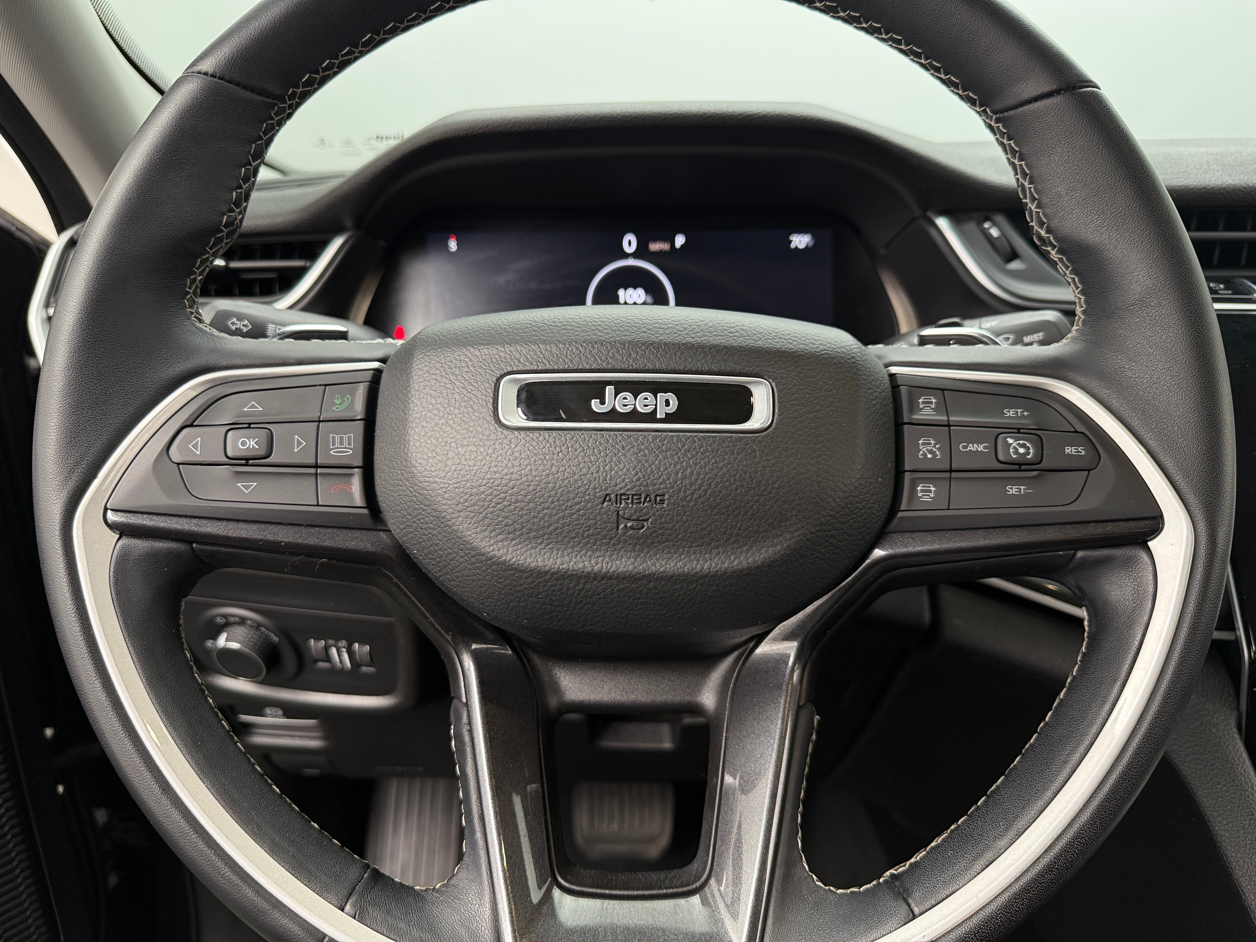 2022 Jeep Grand Cherokee Laredo 5