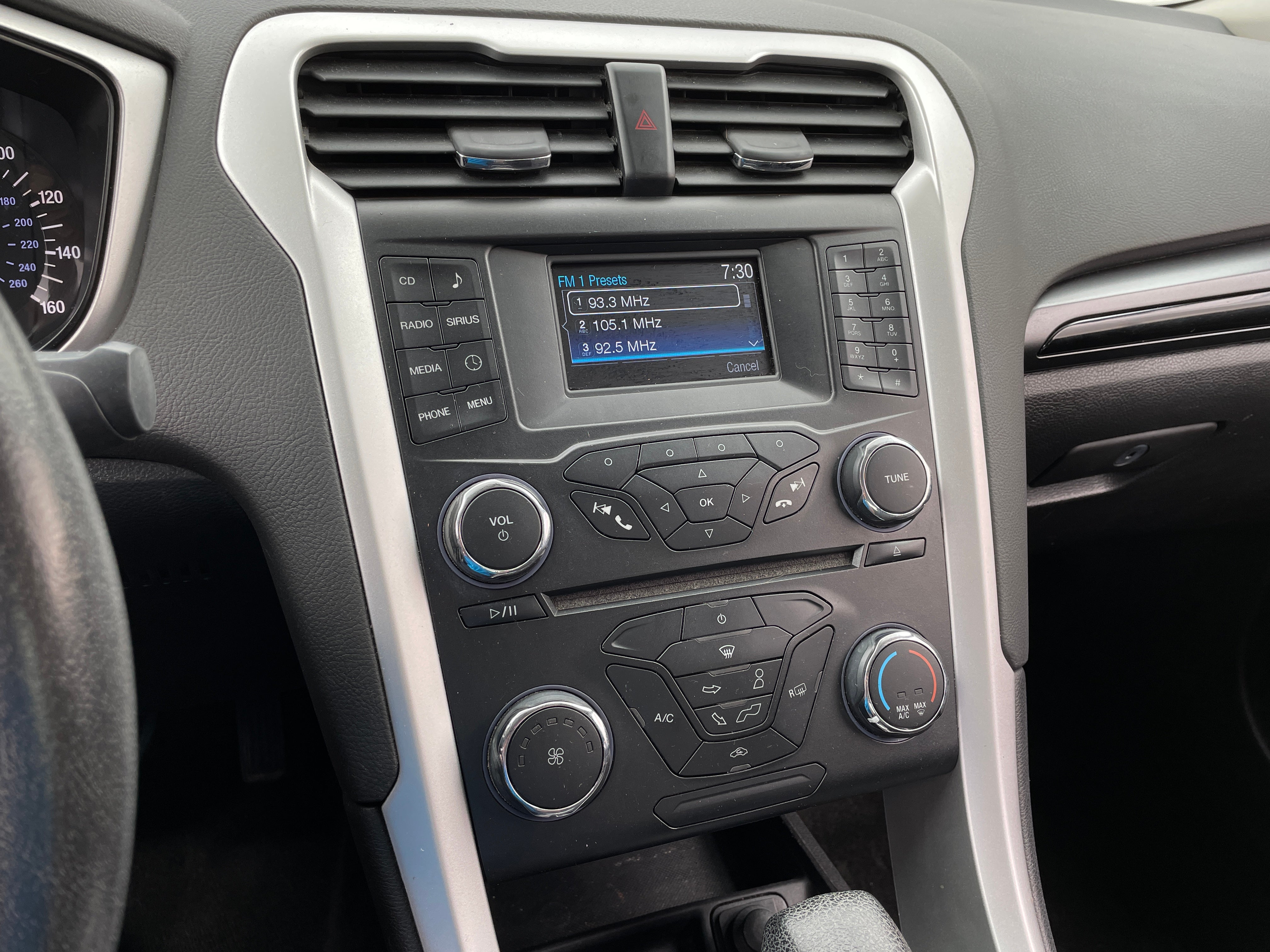 2015 Ford Fusion SE 4