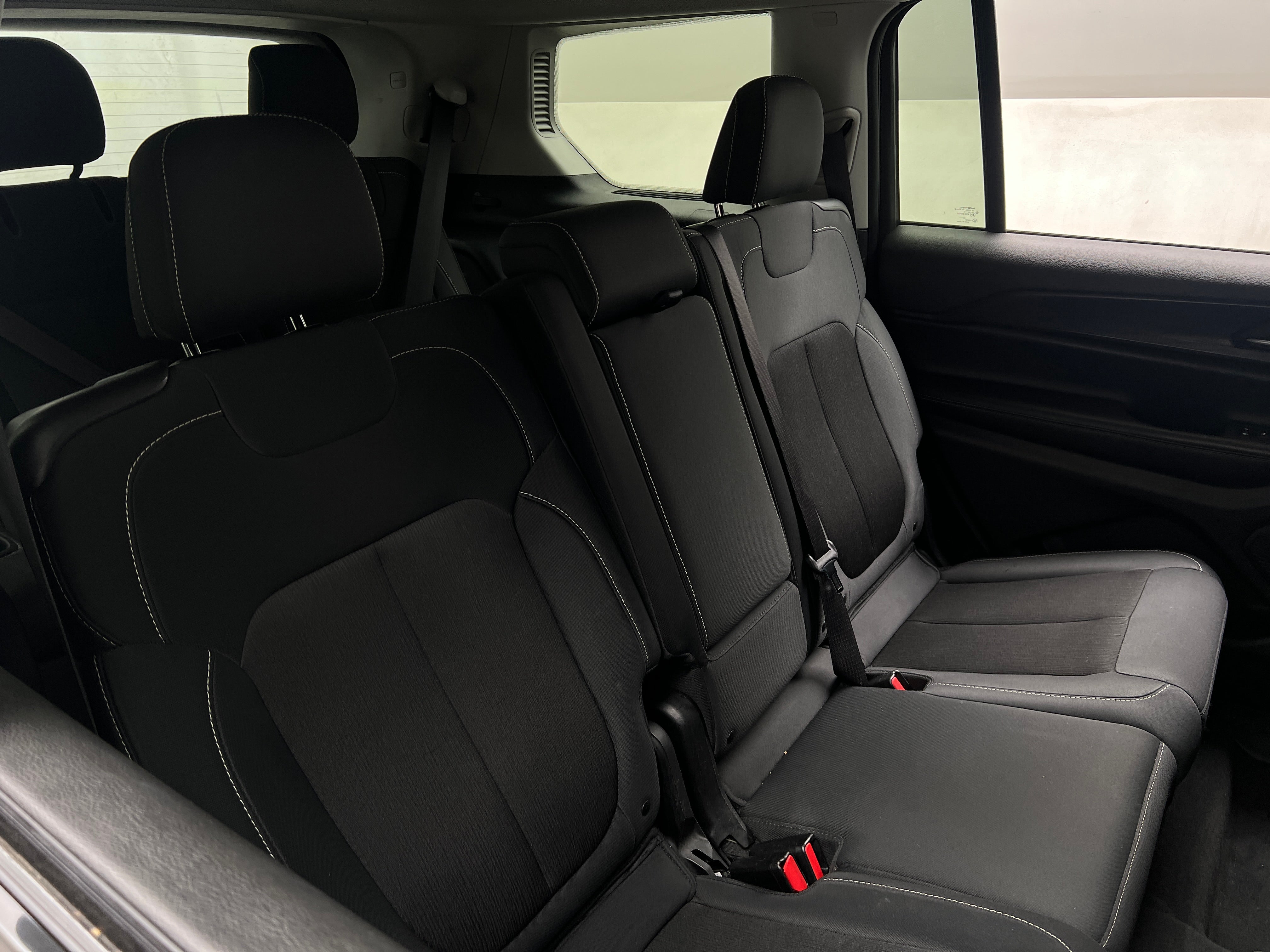 2023 Jeep Grand Cherokee L Laredo 6