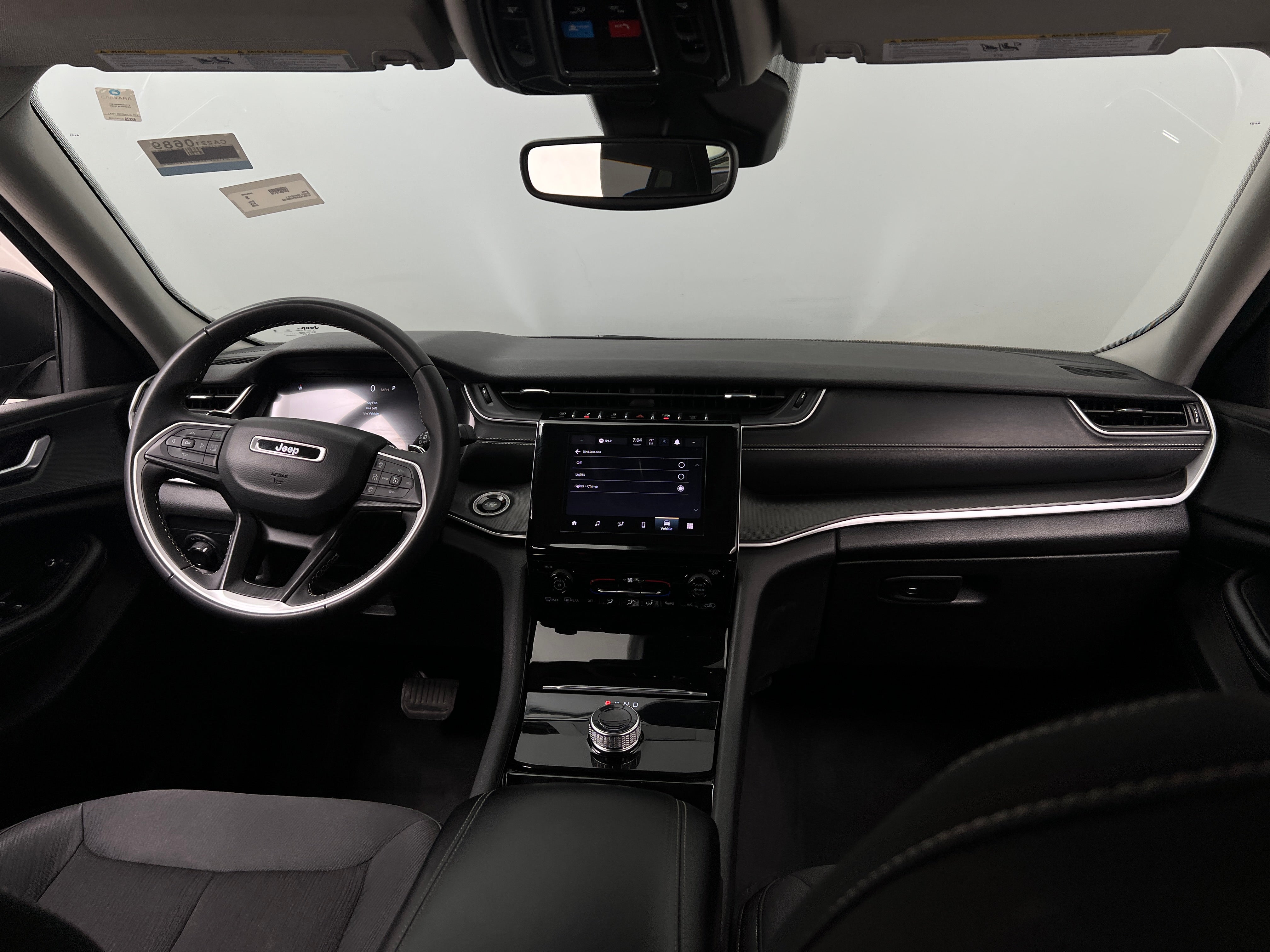 2023 Jeep Grand Cherokee L Laredo 3