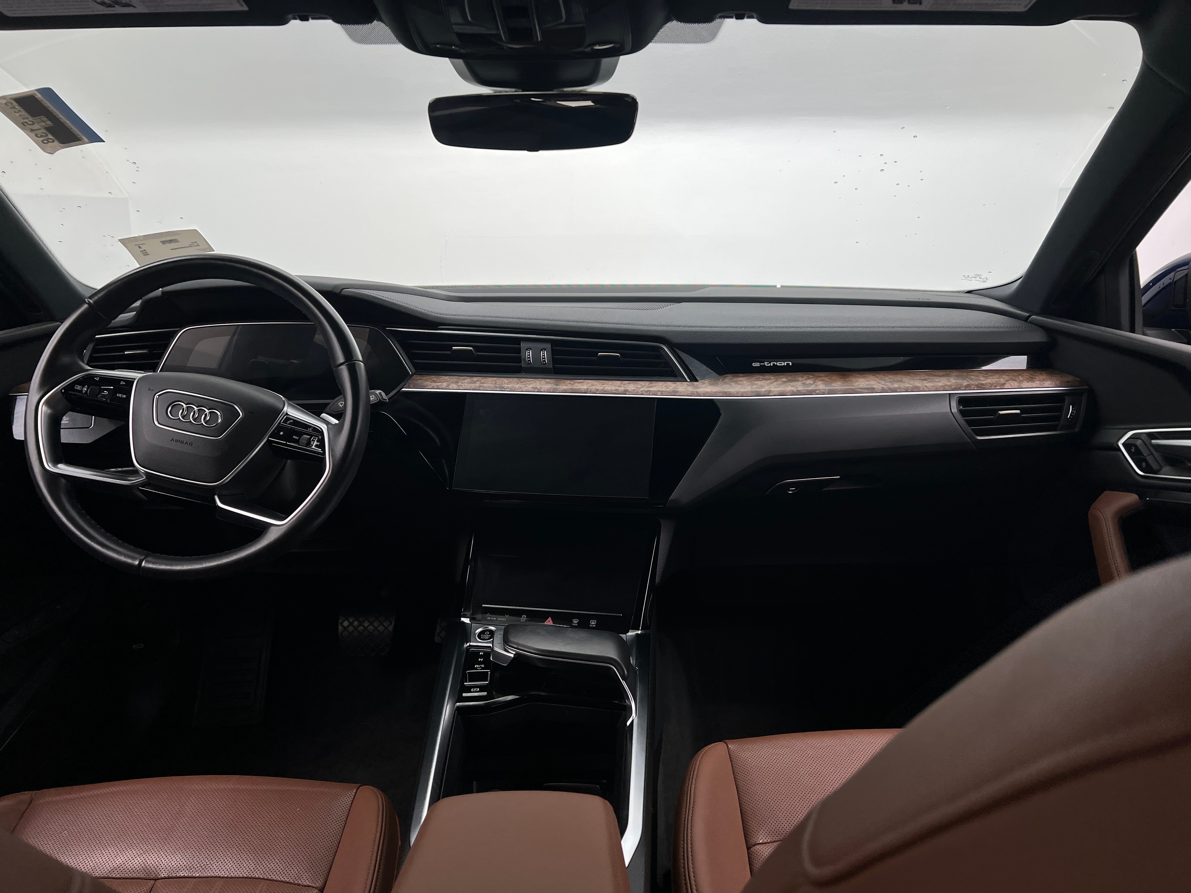 2022 Audi e-tron Premium Plus 2