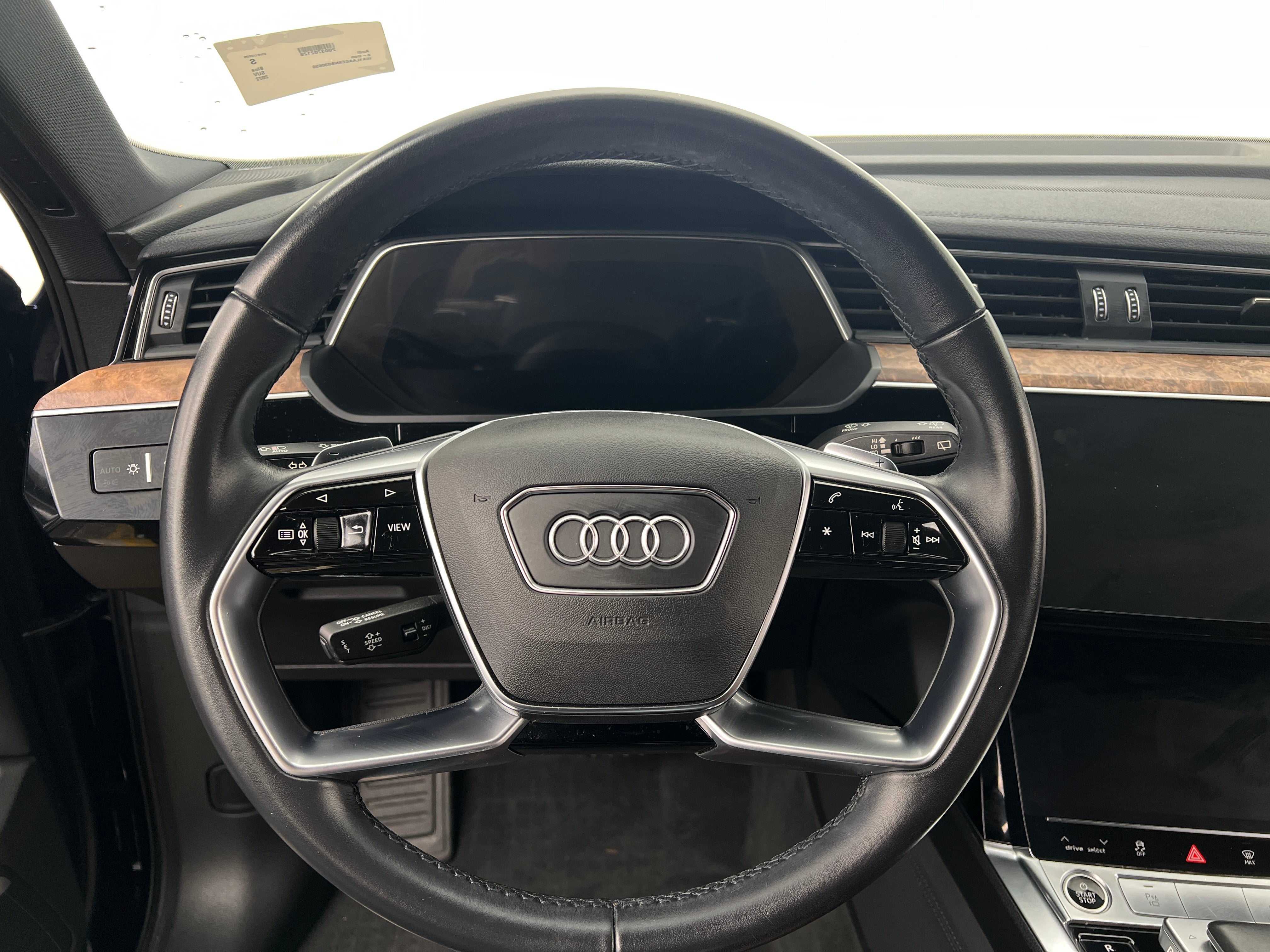 2022 Audi e-tron Premium Plus 4