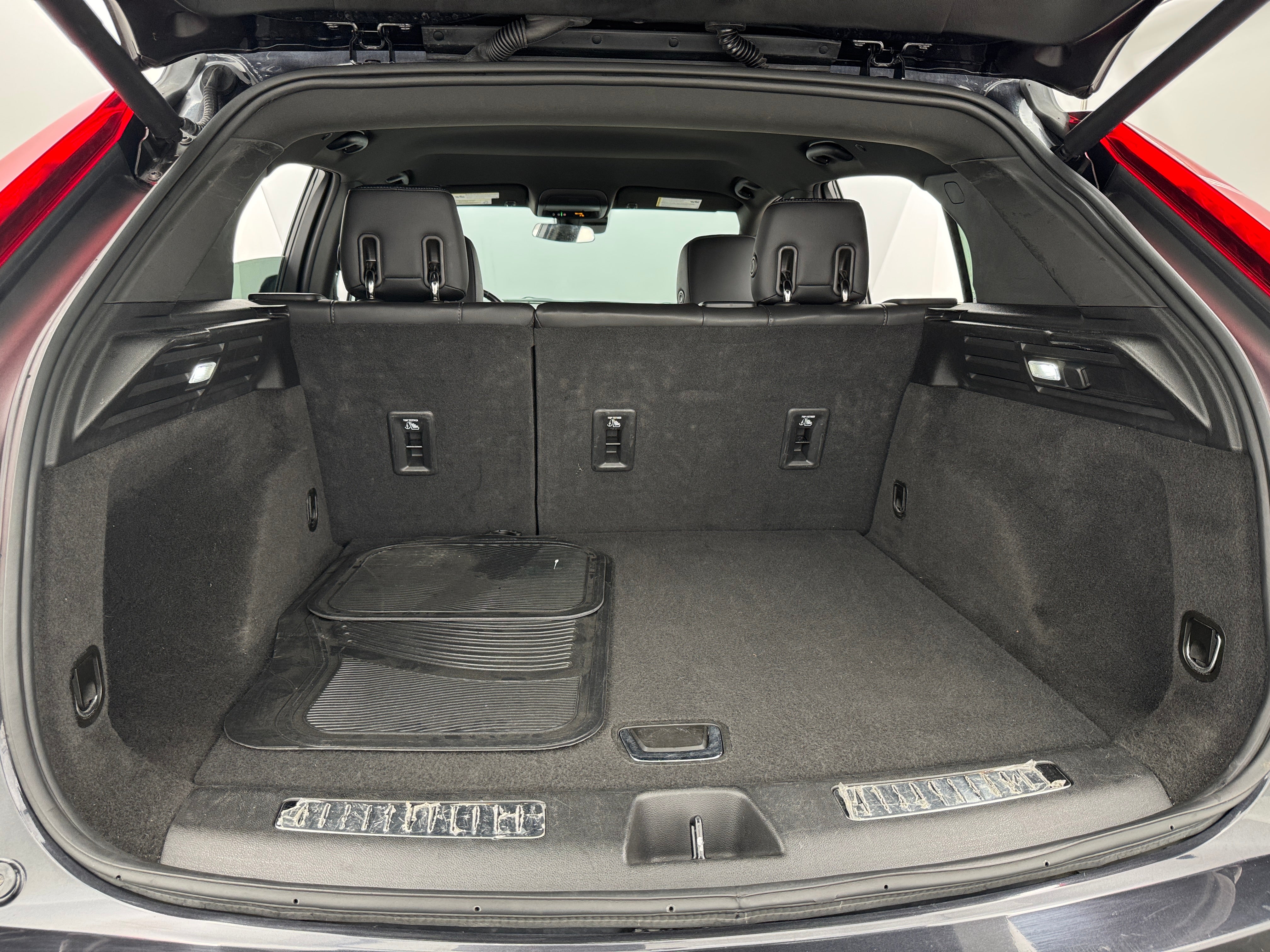 2023 Cadillac XT4 Premium Luxury 6