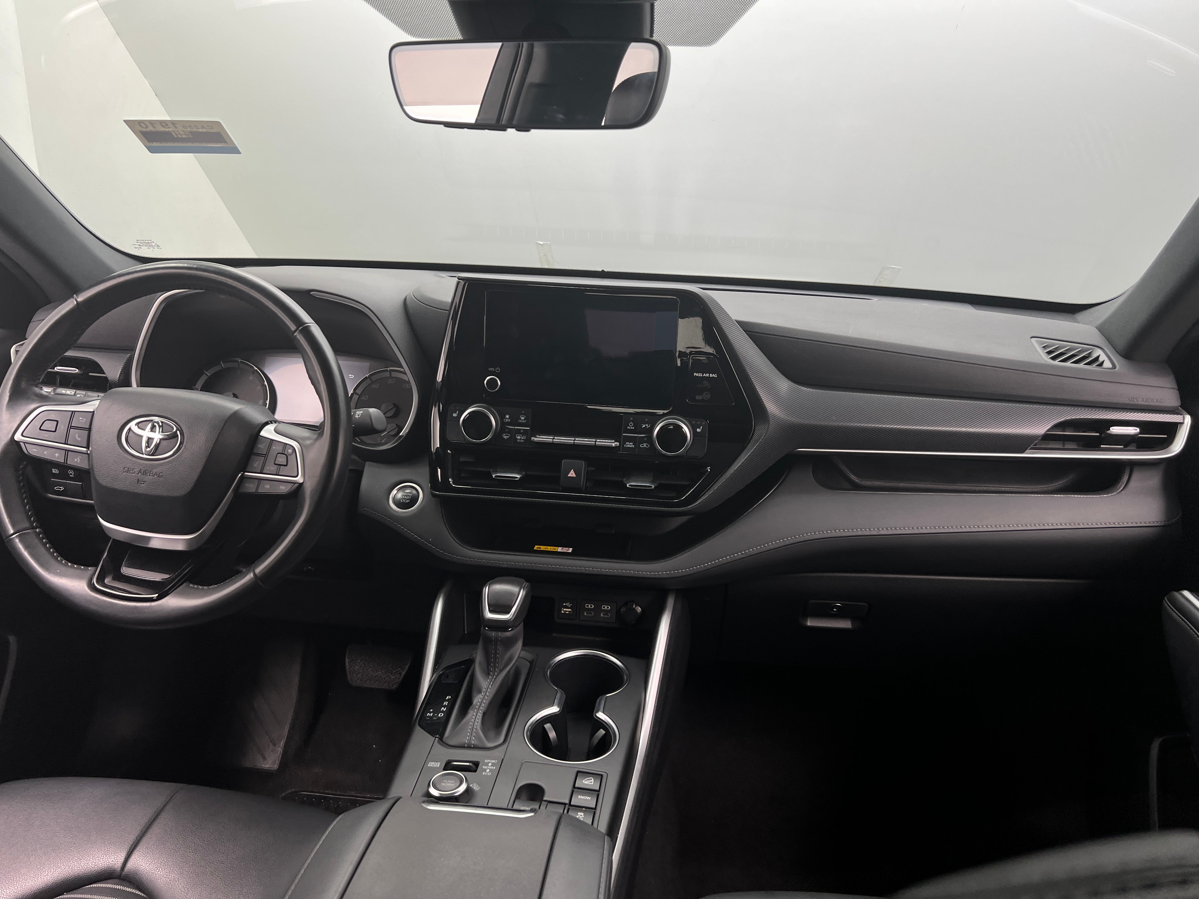 2024 Toyota Highlander XSE 2