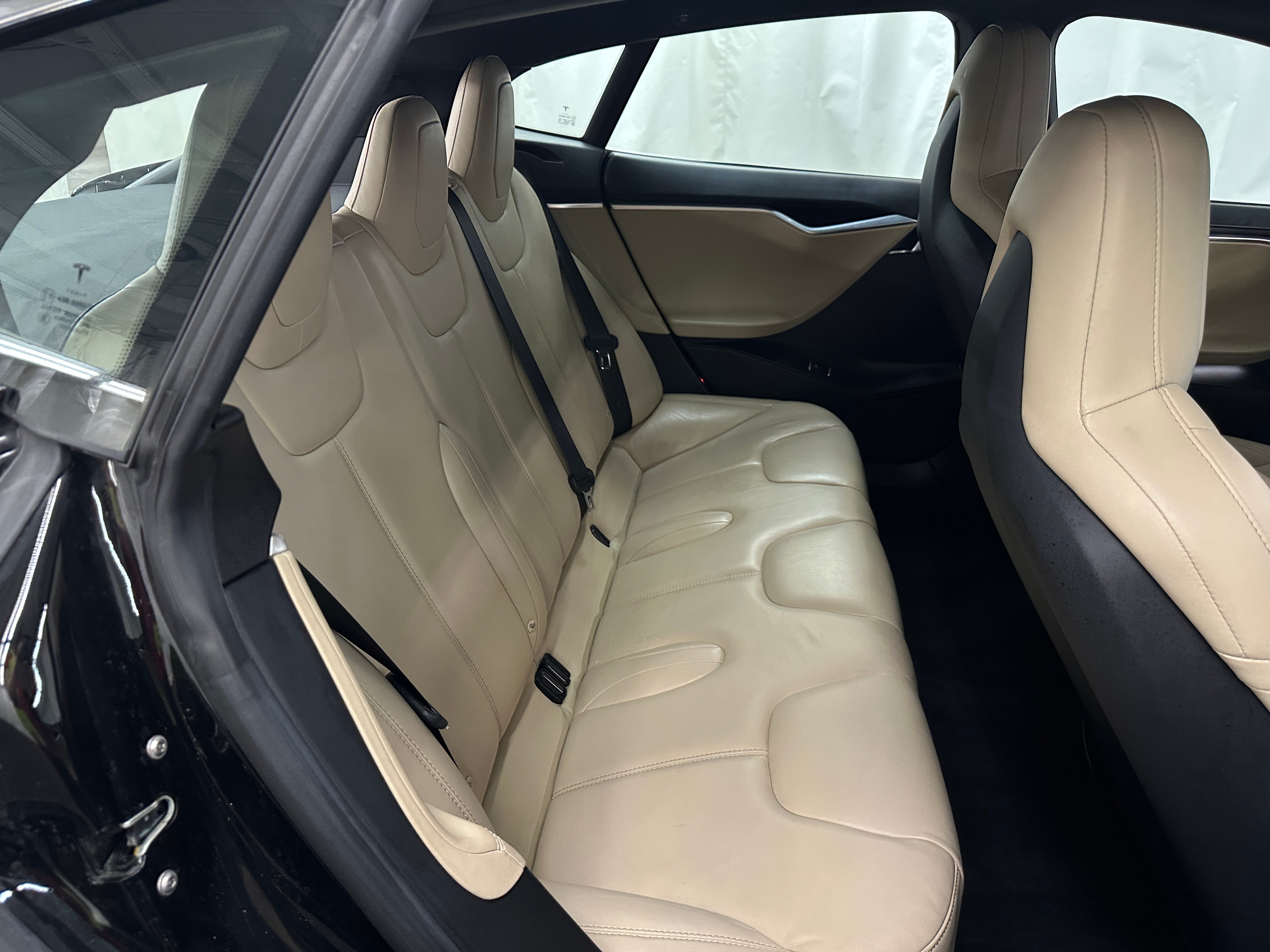 2016 Tesla Model S 90D 5