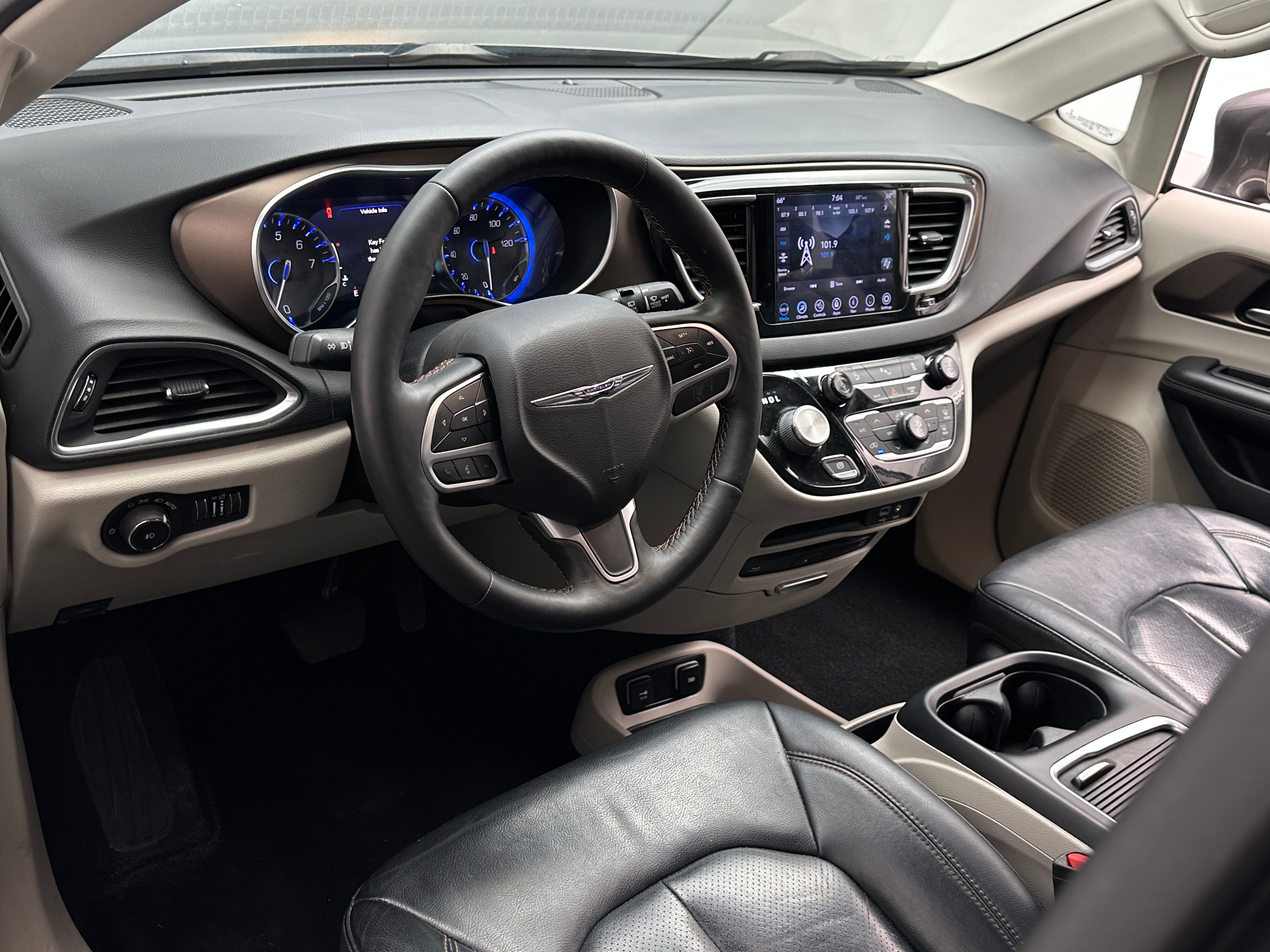 2018 Chrysler Pacifica  2