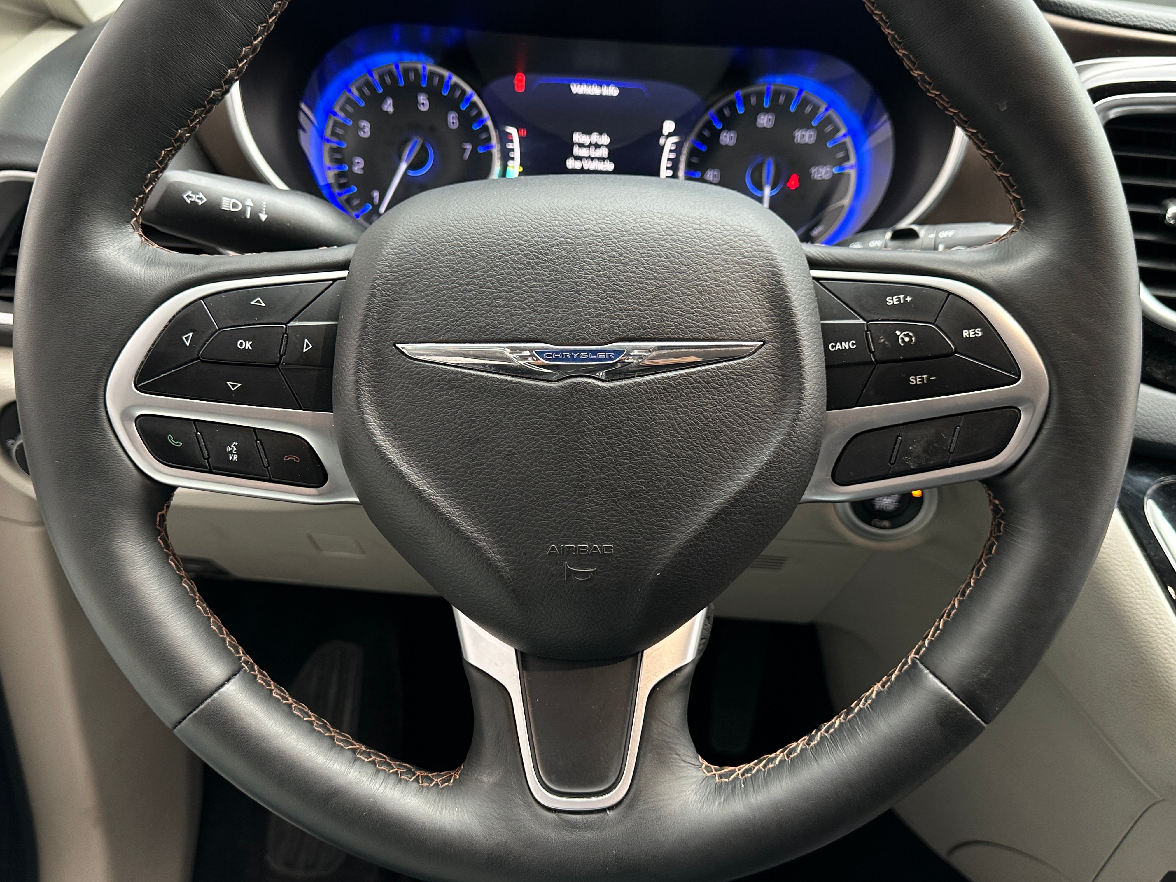 2018 Chrysler Pacifica  4