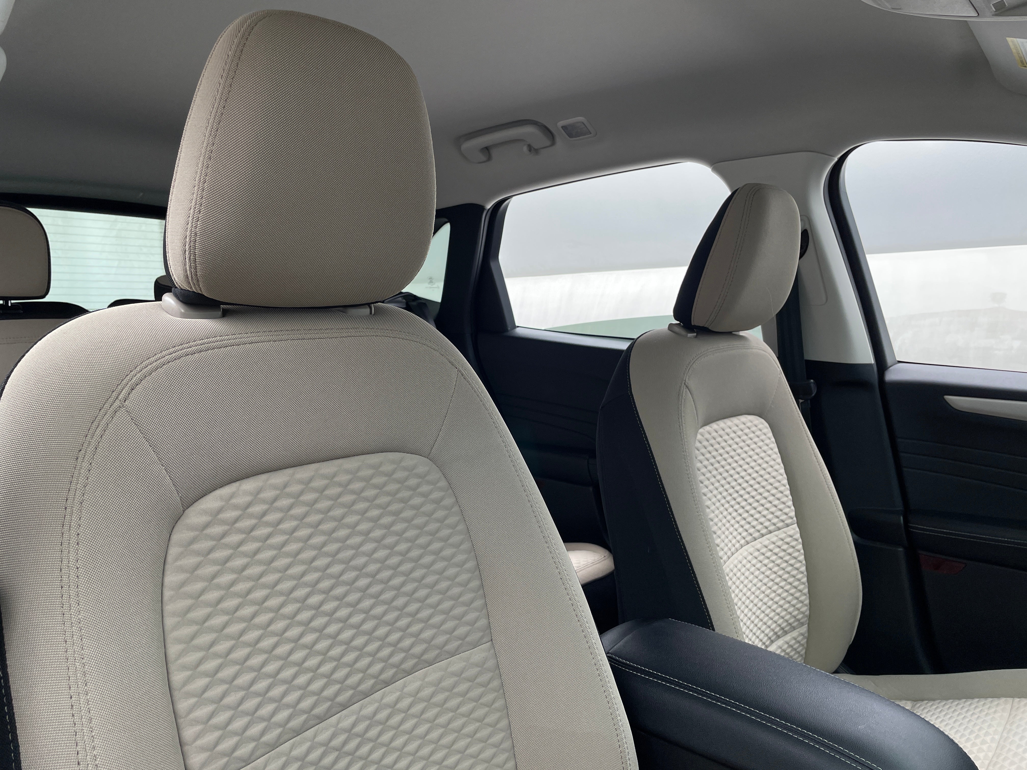 2022 Ford Escape SE Sport Hybrid 2