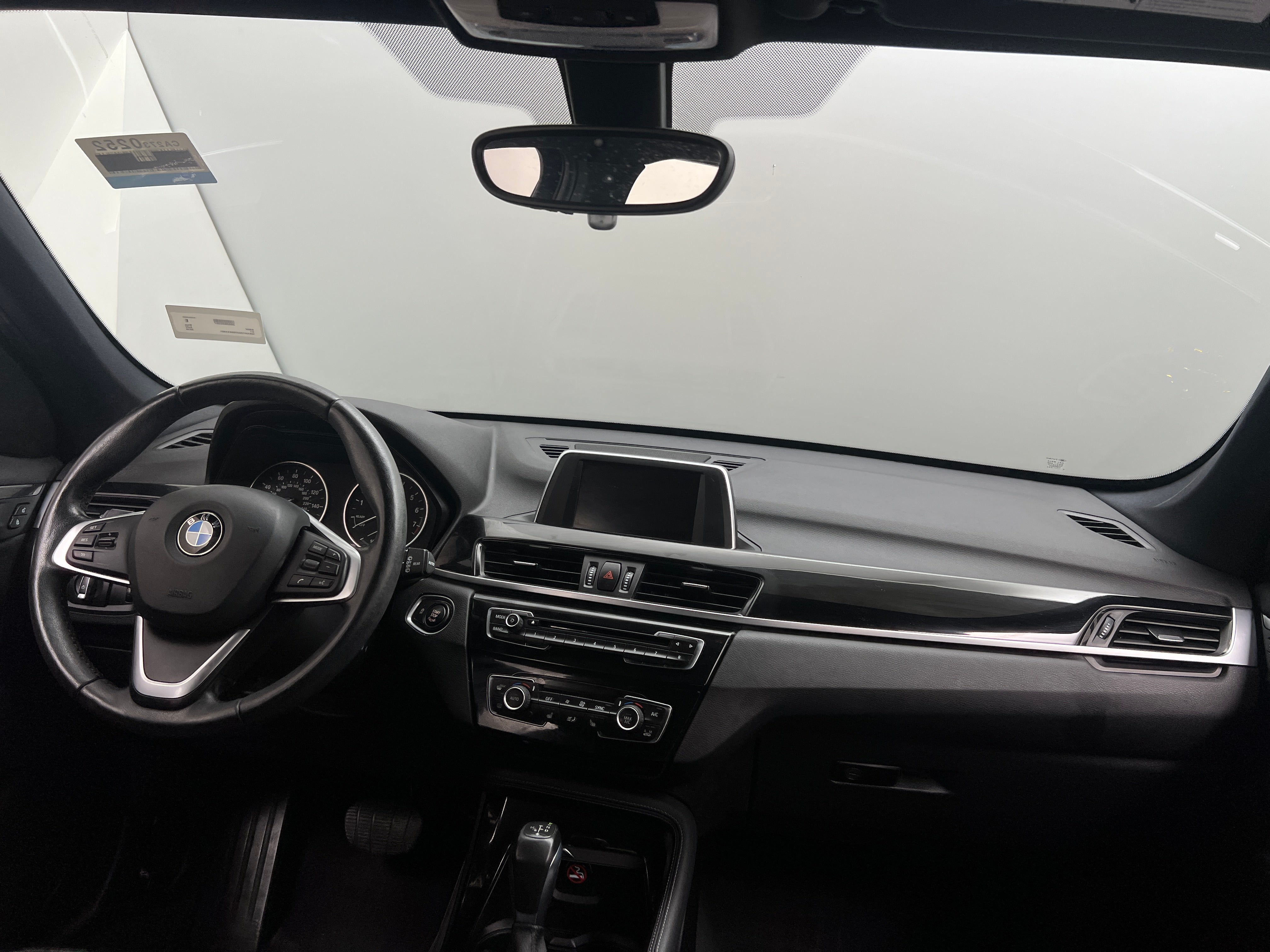 2016 BMW X1 xDrive28i 3