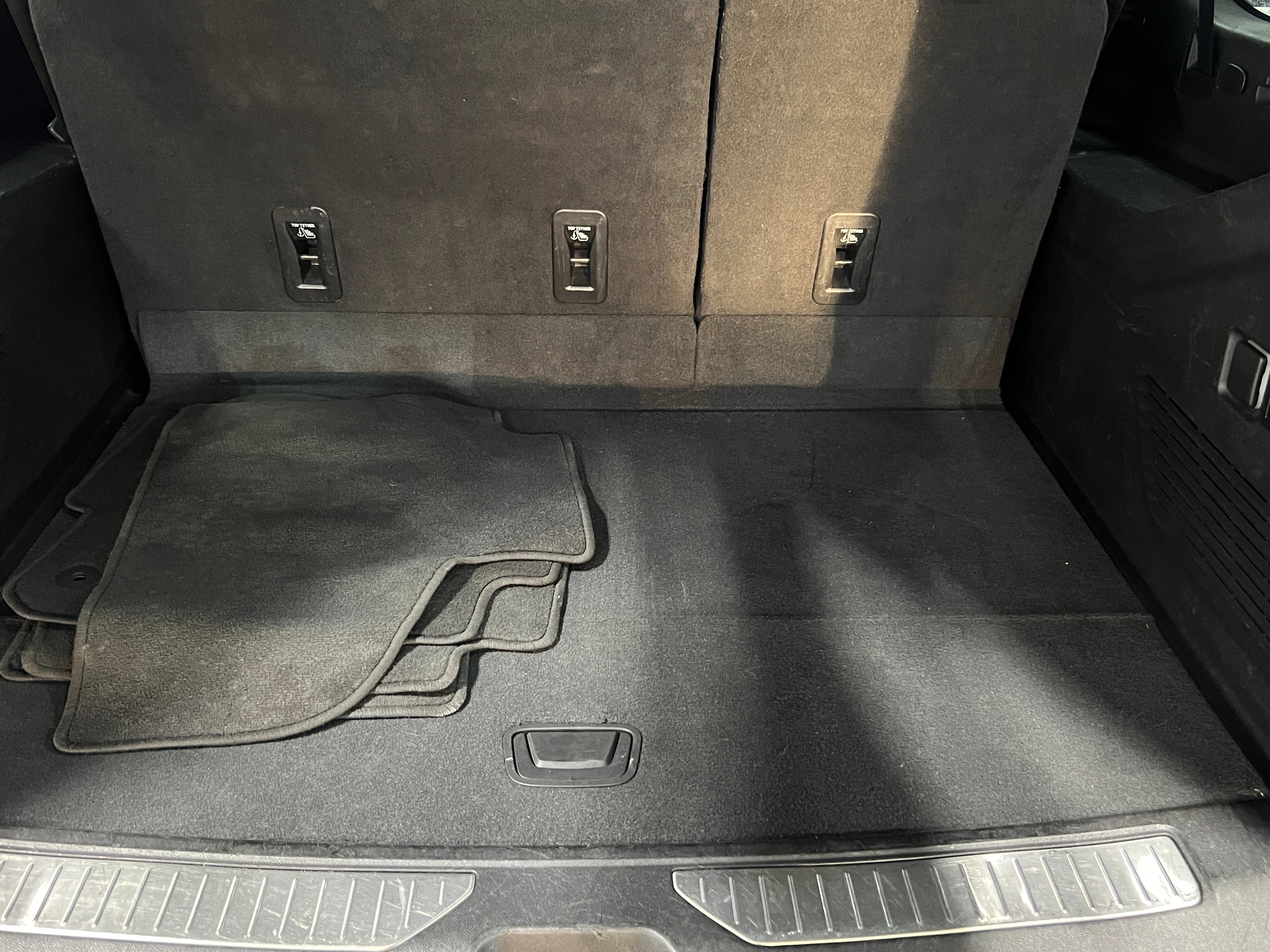 2022 Chevrolet Suburban Z71 6