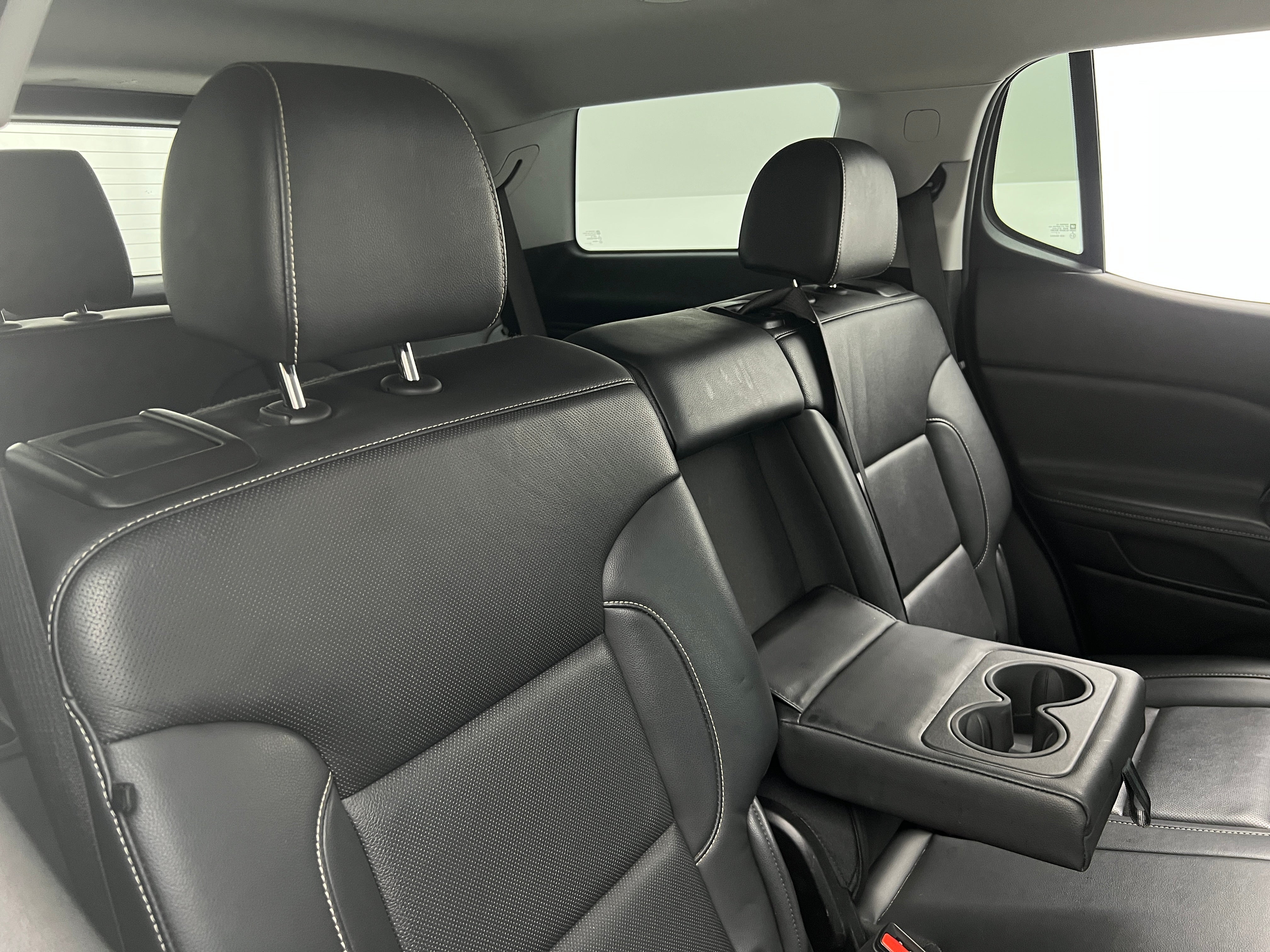 2023 GMC Acadia SLT 5