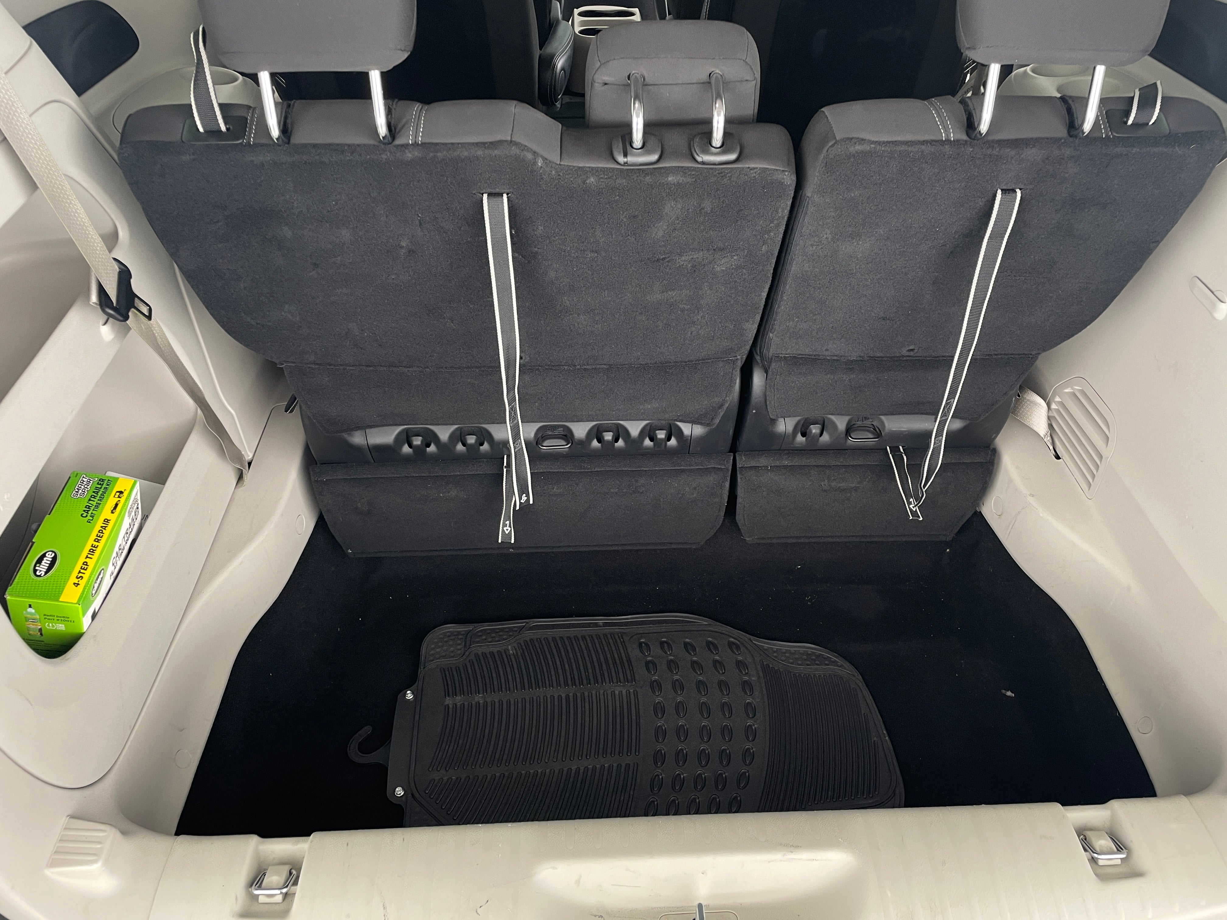 2024 Chrysler Voyager LX 7