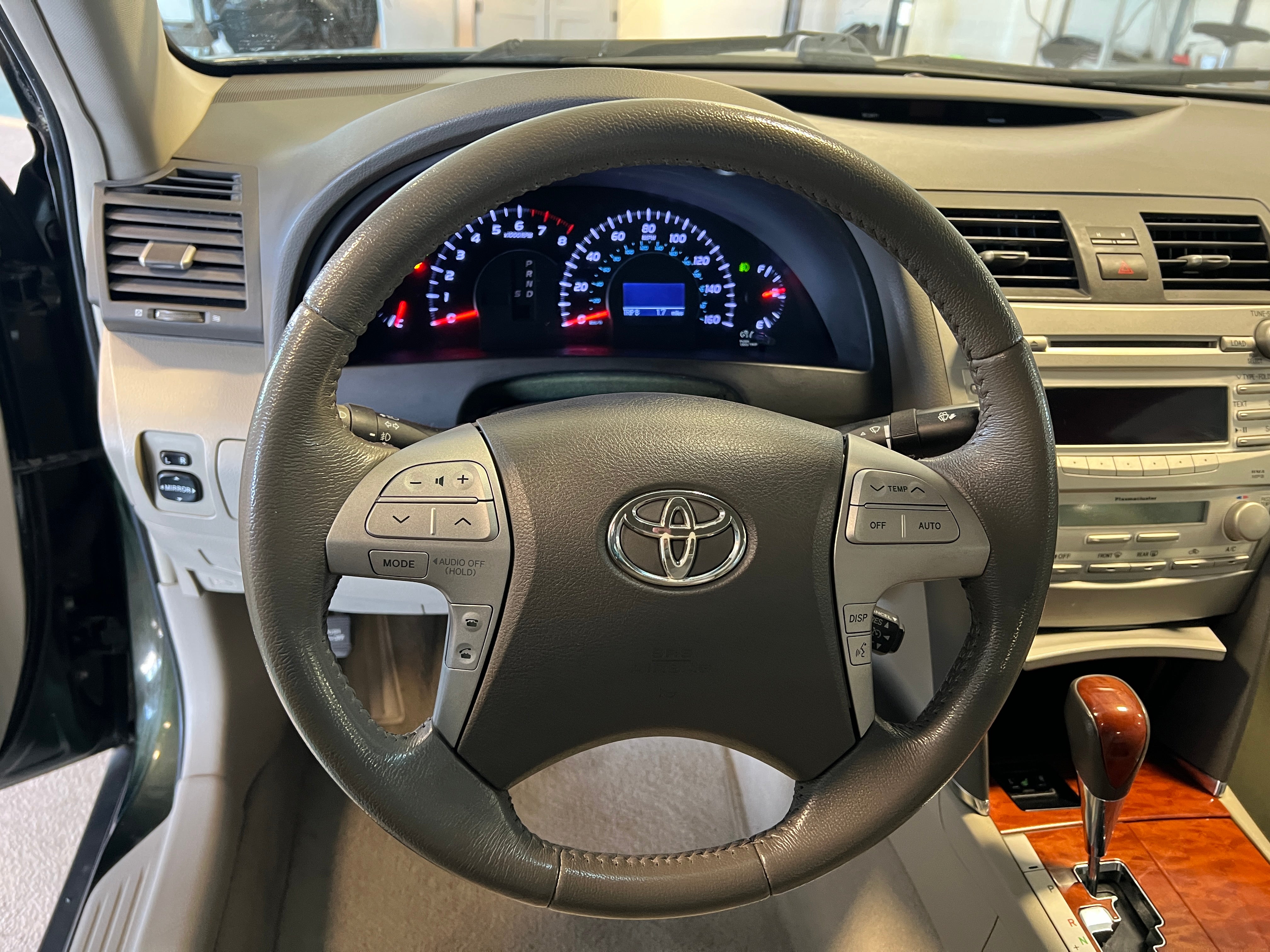 2011 Toyota Camry XLE 4
