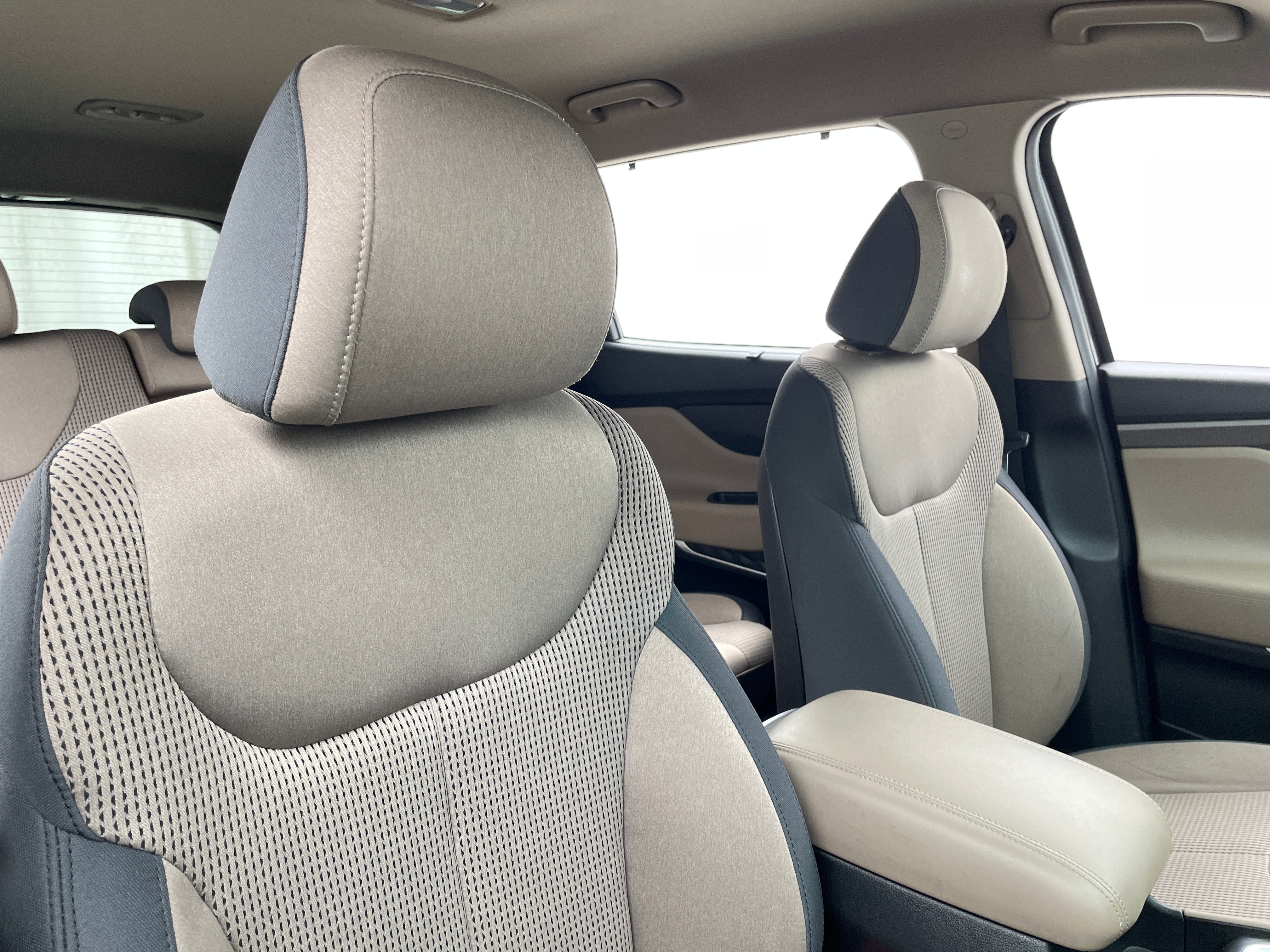 2020 Hyundai Santa Fe SEL 2