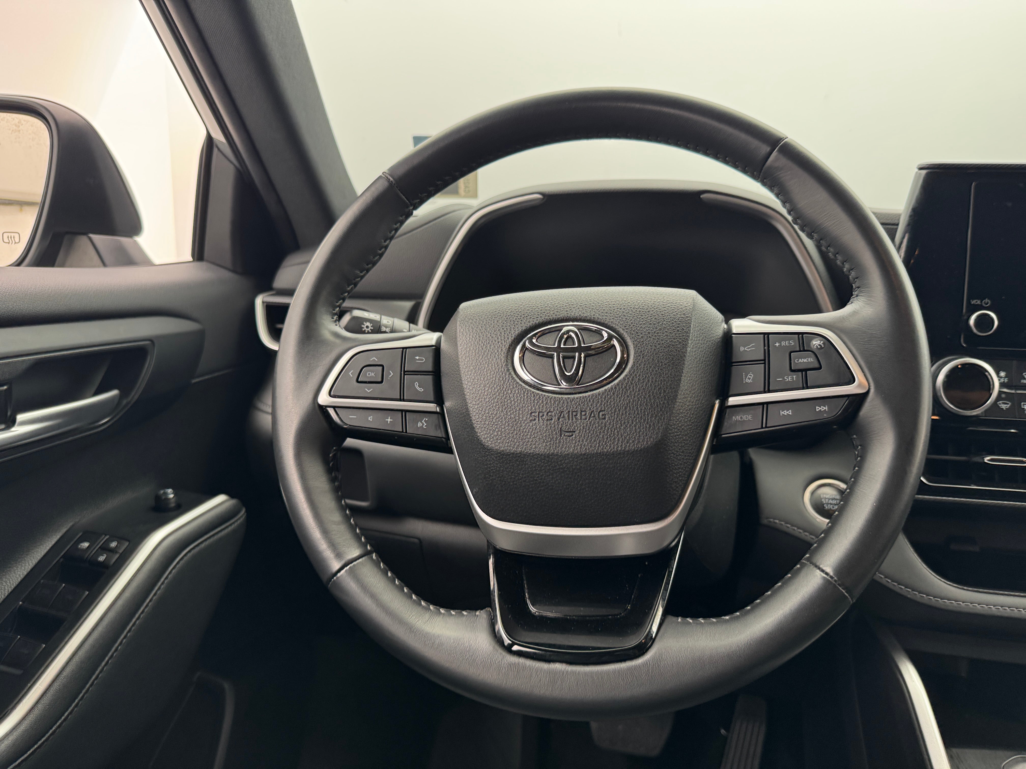 2024 Toyota Highlander XSE 4
