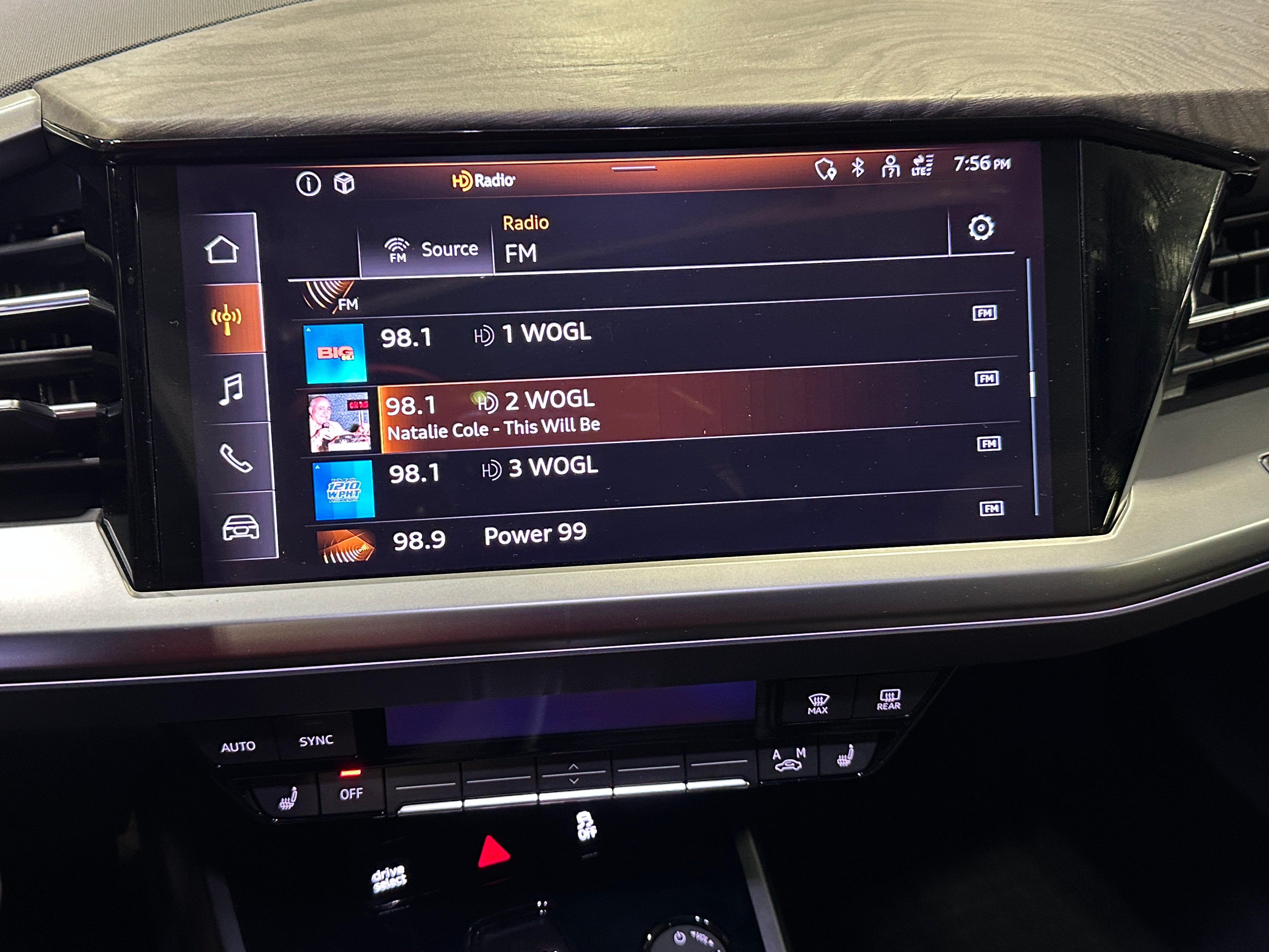 2024 Audi Q4 e-tron Premium 4