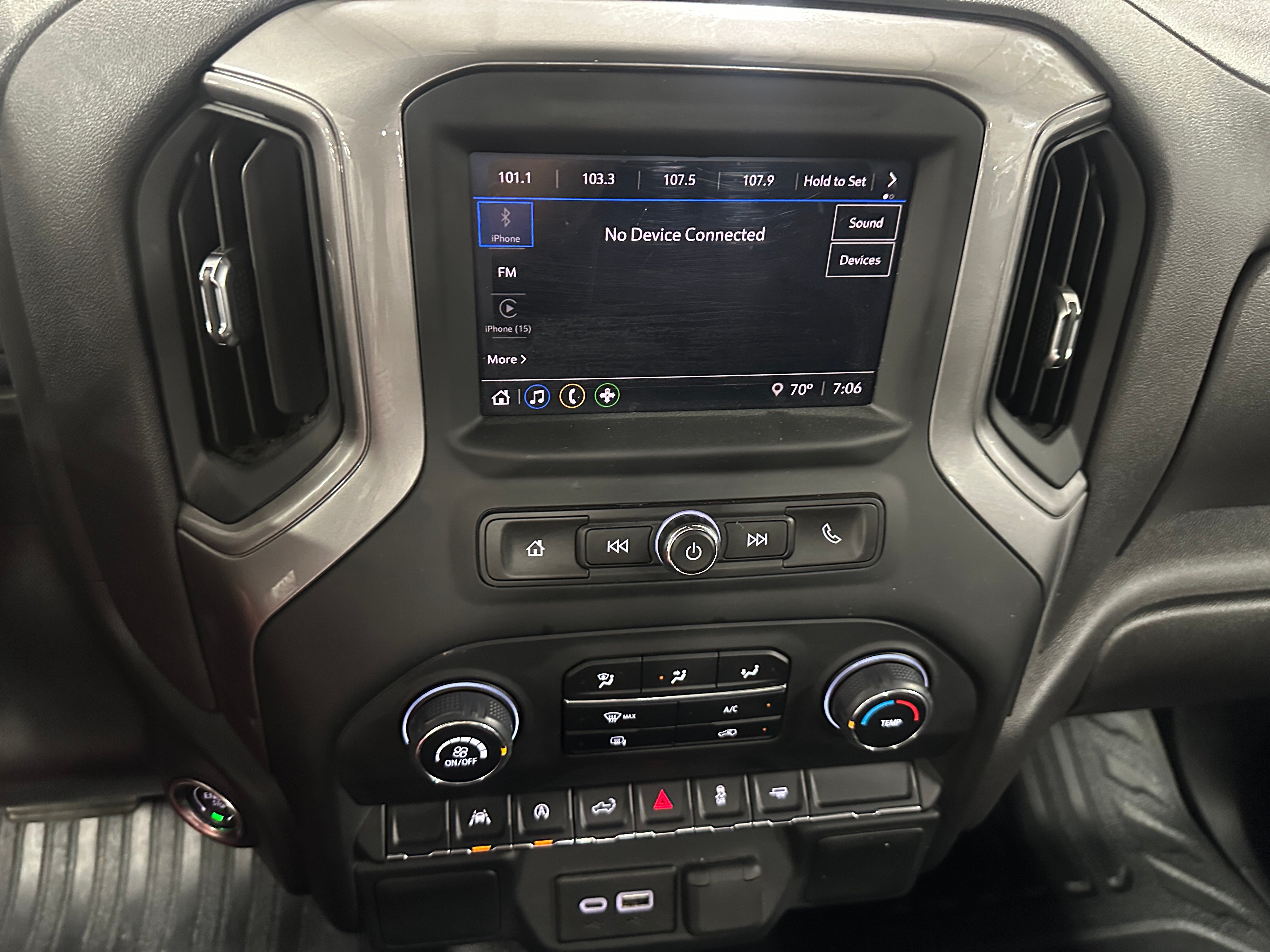 2024 Chevrolet Silverado 1500 Work Truck 3