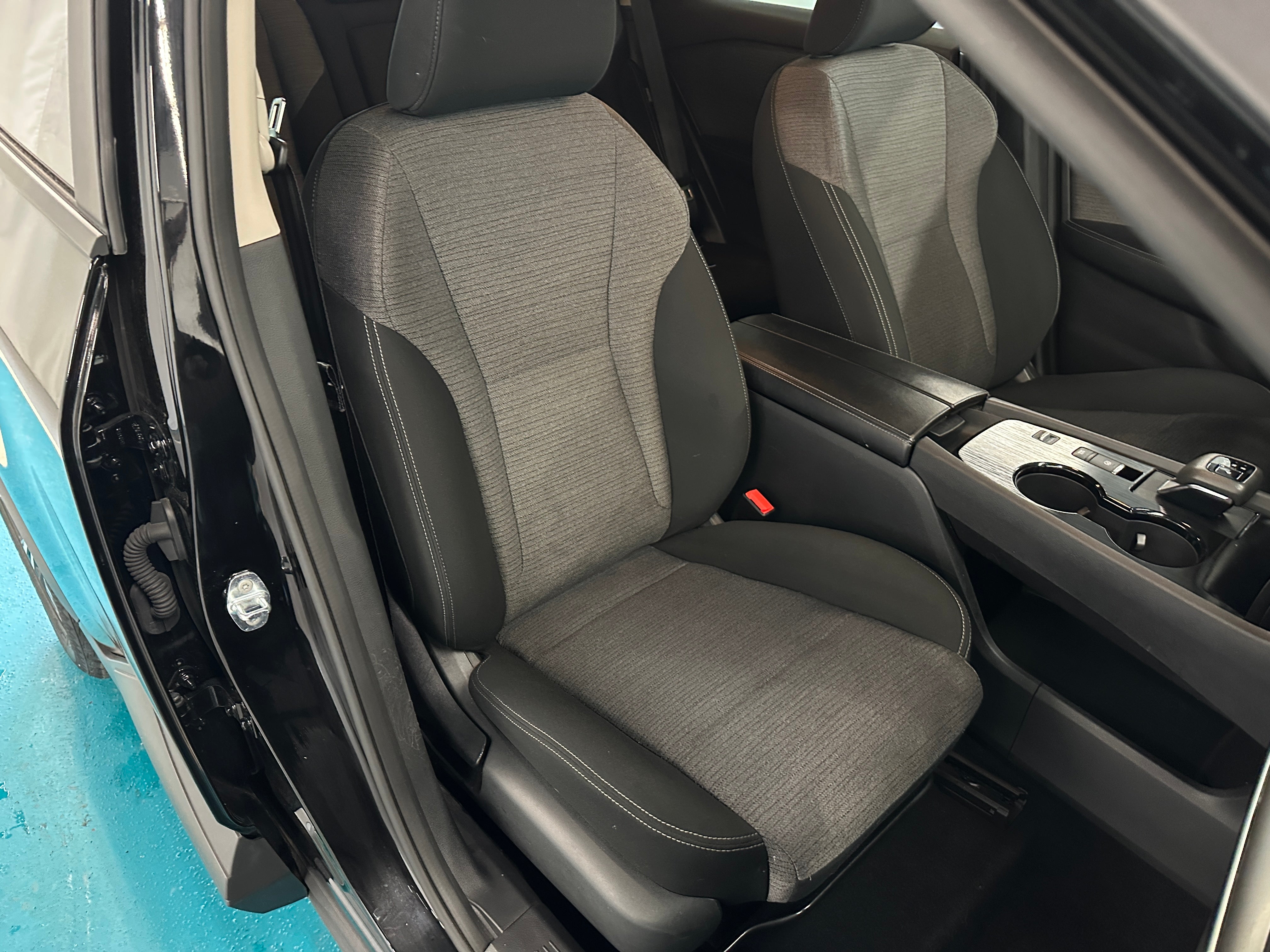 2023 Nissan Rogue SV 2