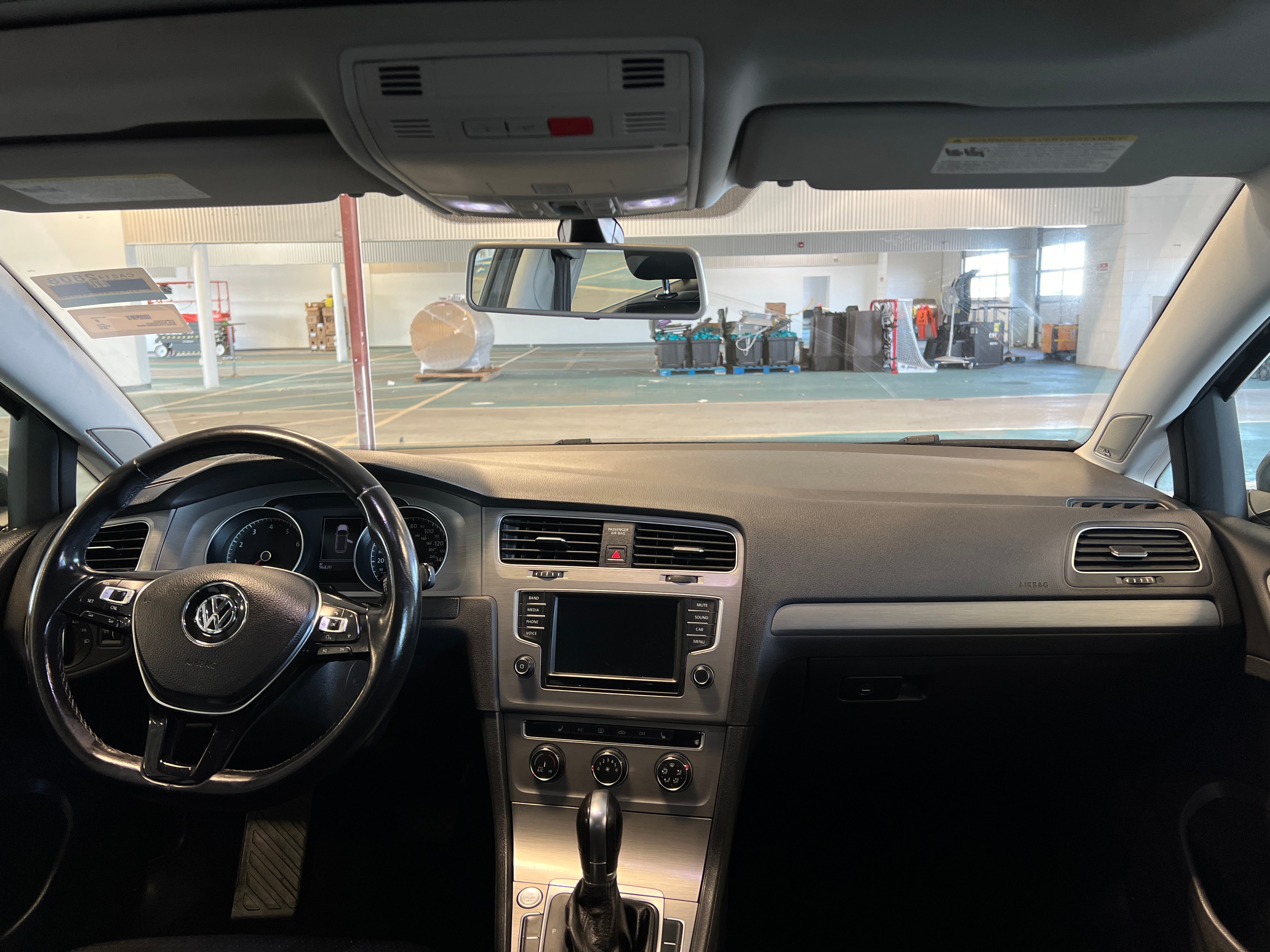 2016 Volkswagen e-Golf SE 2