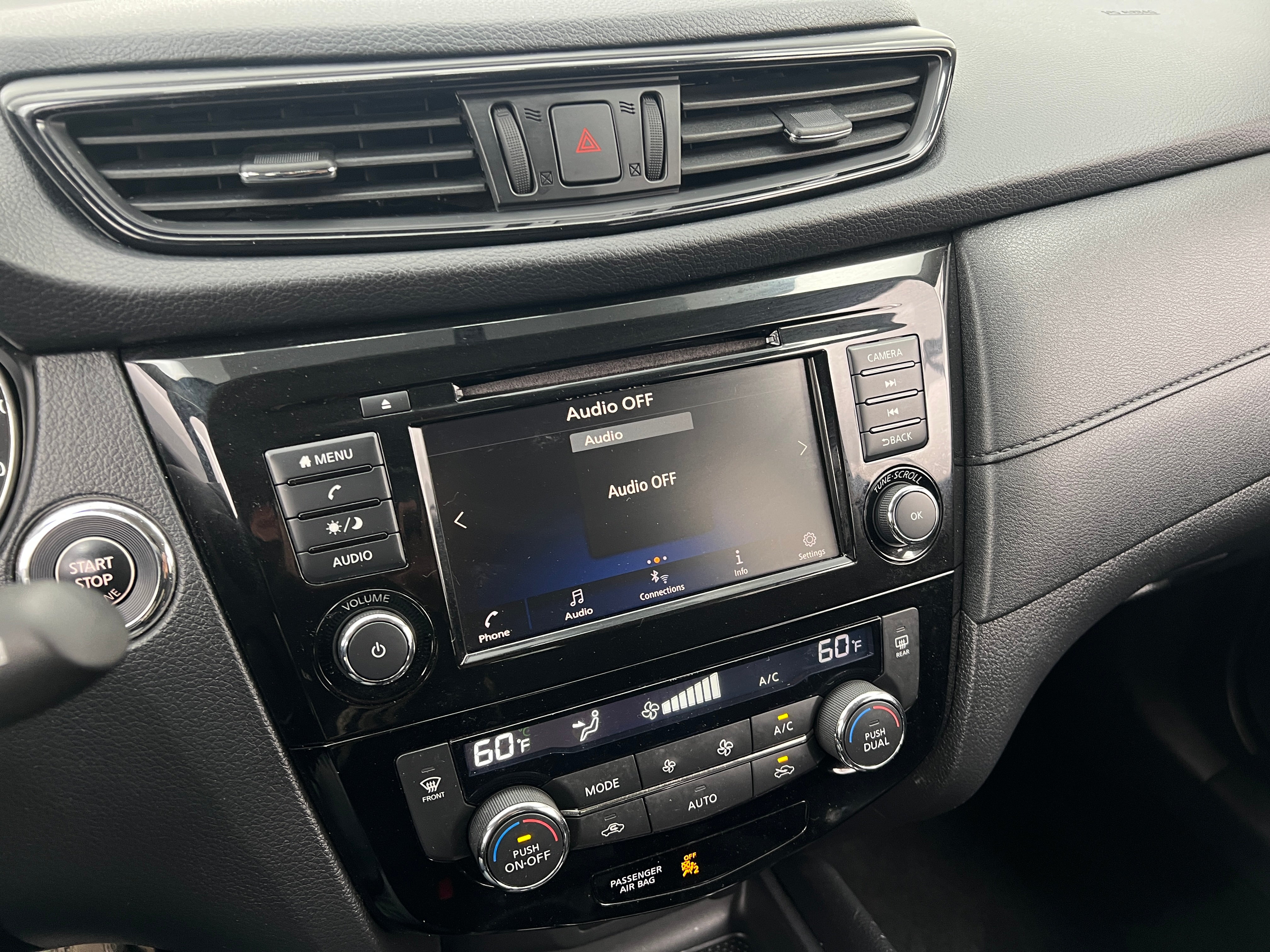 2018 Nissan Rogue SV 4