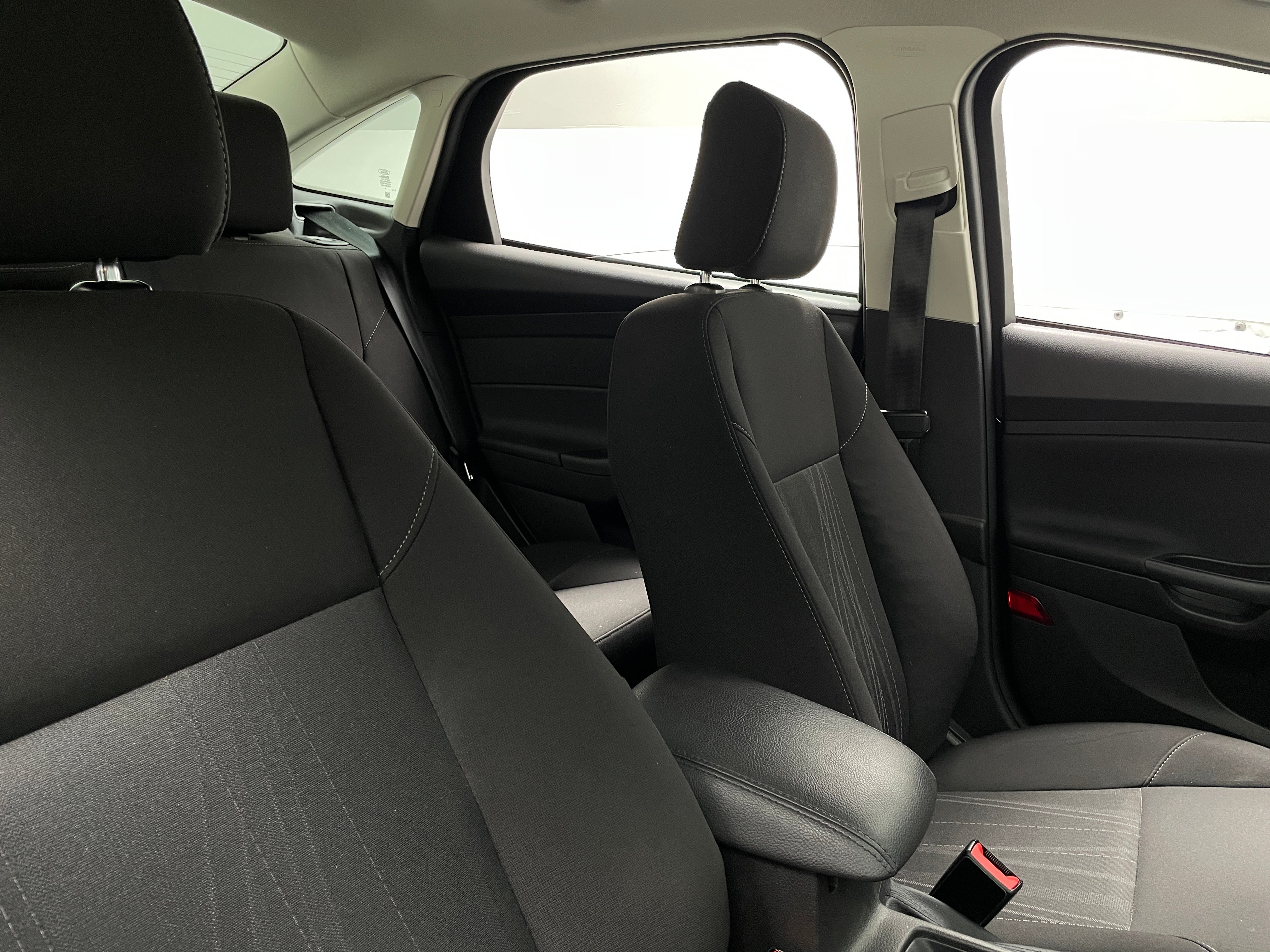 2016 Ford Focus SE 2