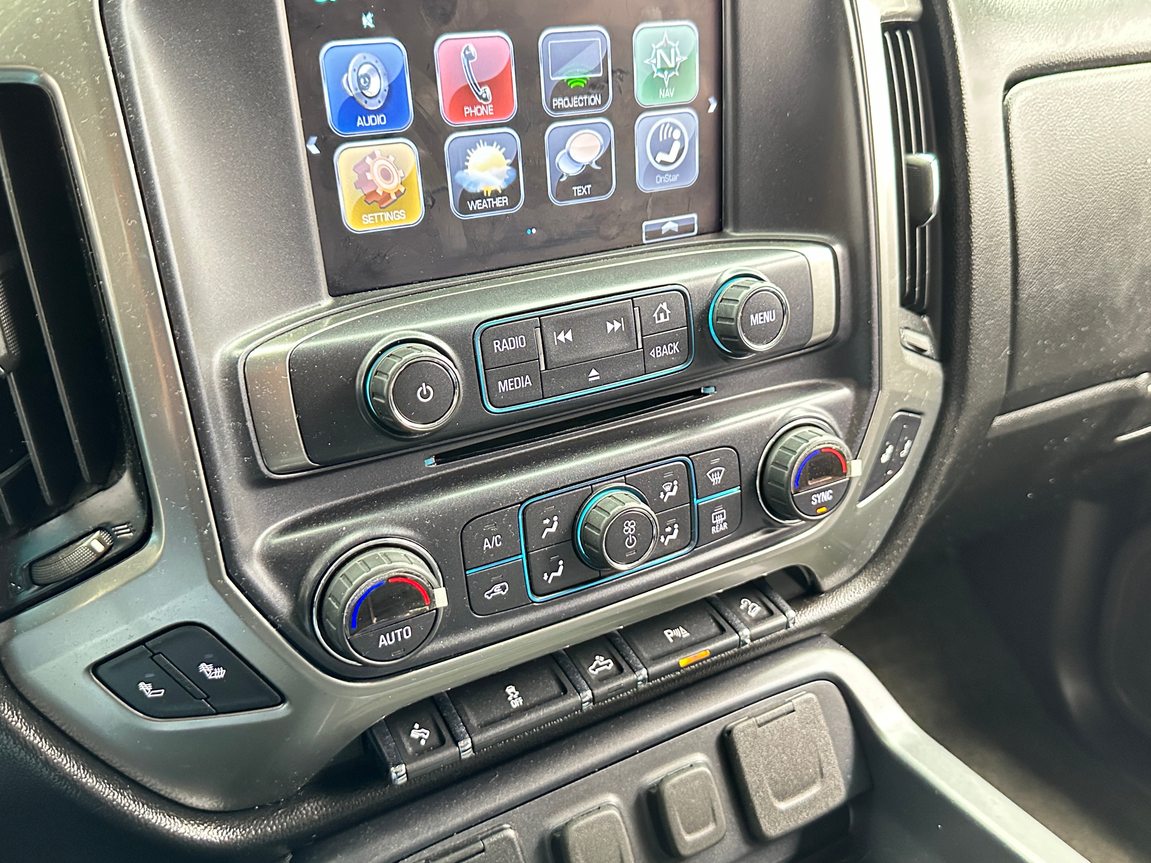 2018 Chevrolet Silverado 1500 LT Z71 4