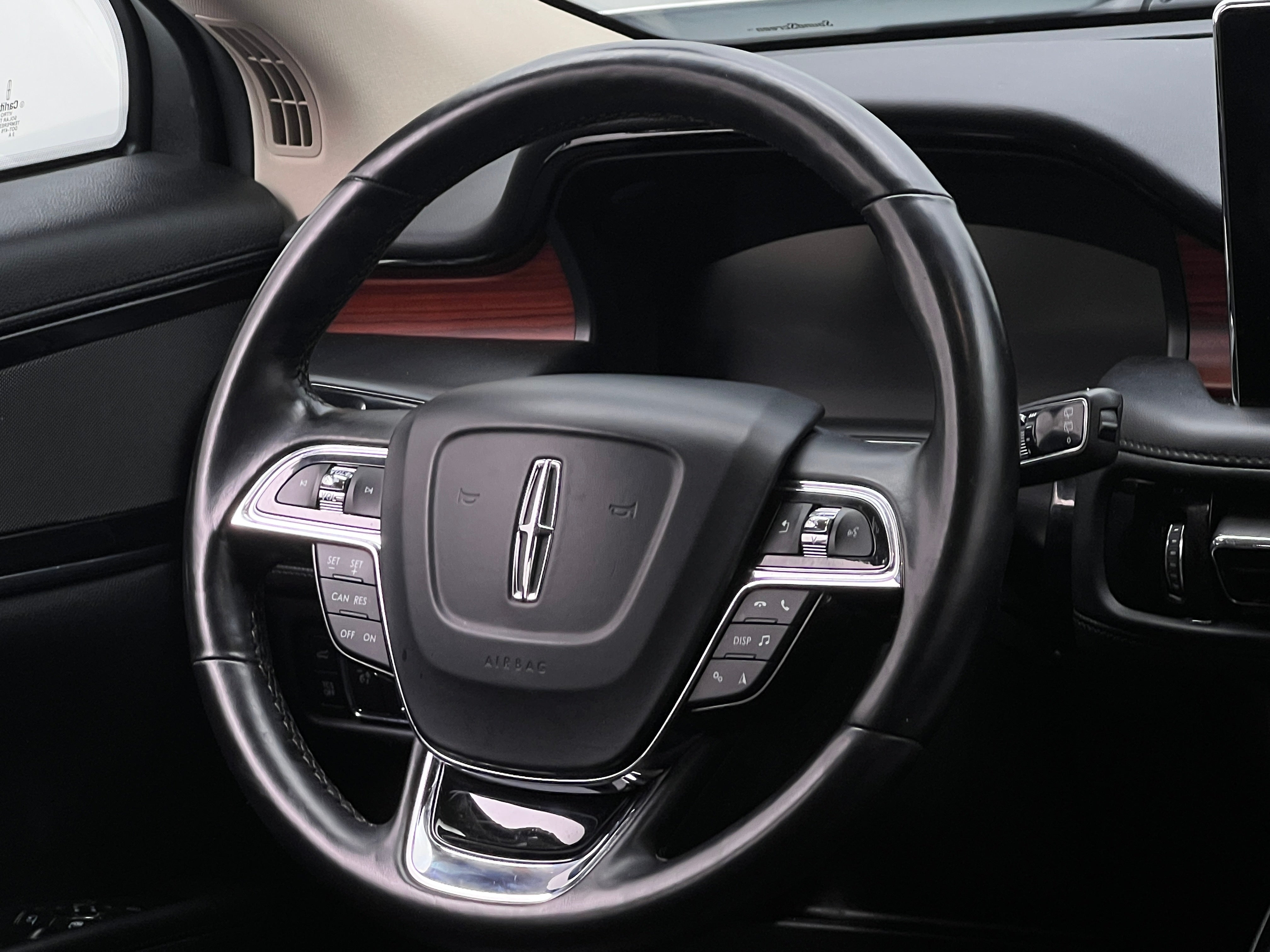 2023 Lincoln Nautilus Reserve 4