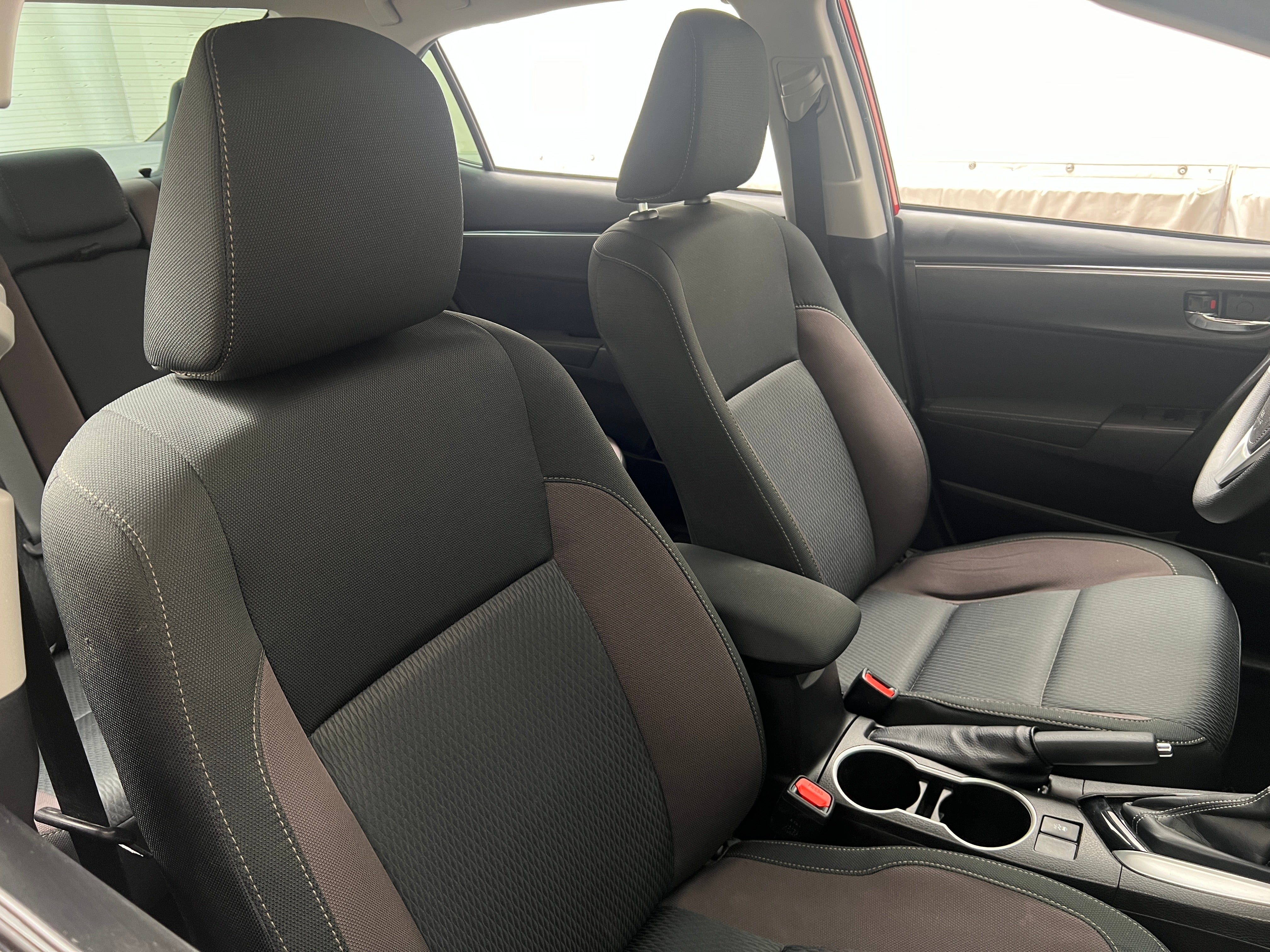 2018 Toyota Corolla LE 2