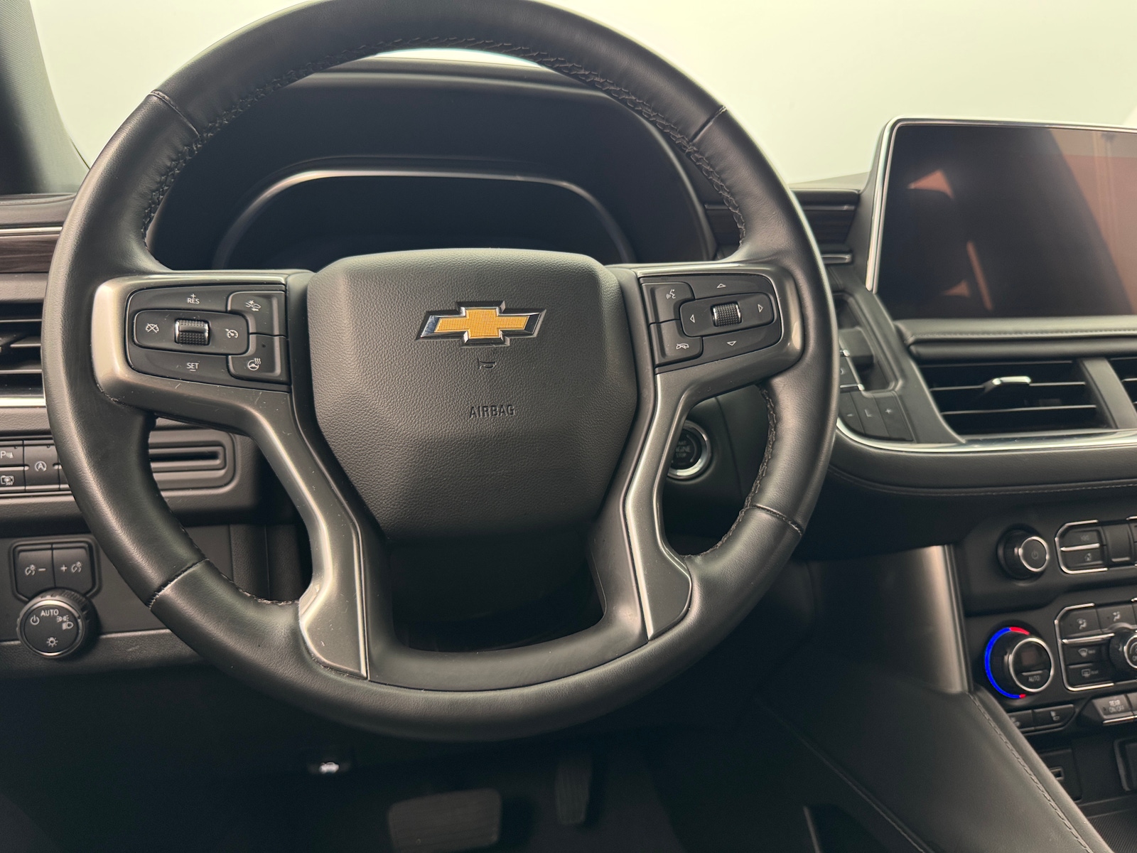 Thumbnail: 2023 Chevrolet Tahoe - 4
