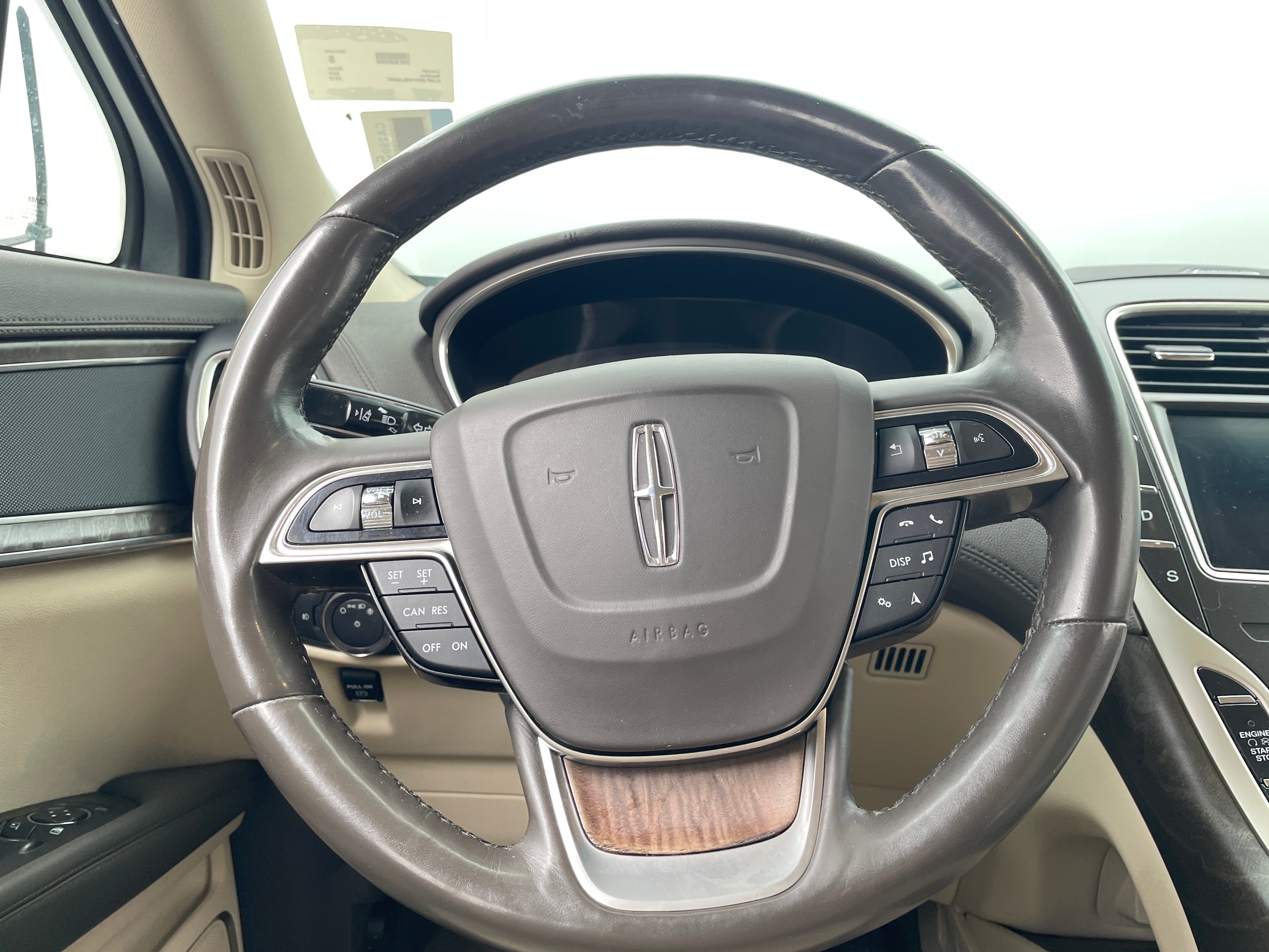 2019 Lincoln Nautilus Select 4