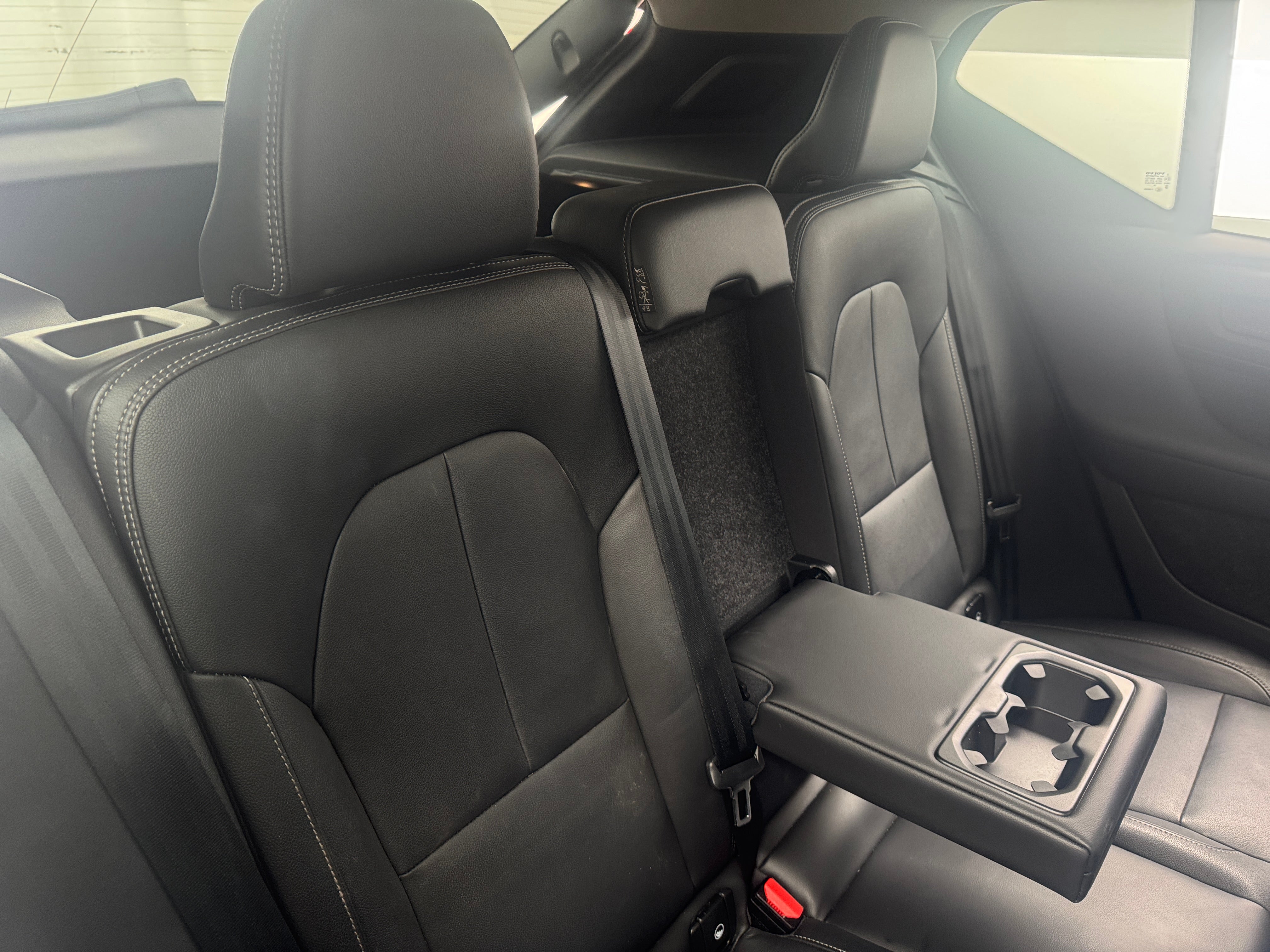 2024 Volvo XC40 B5 Core 5