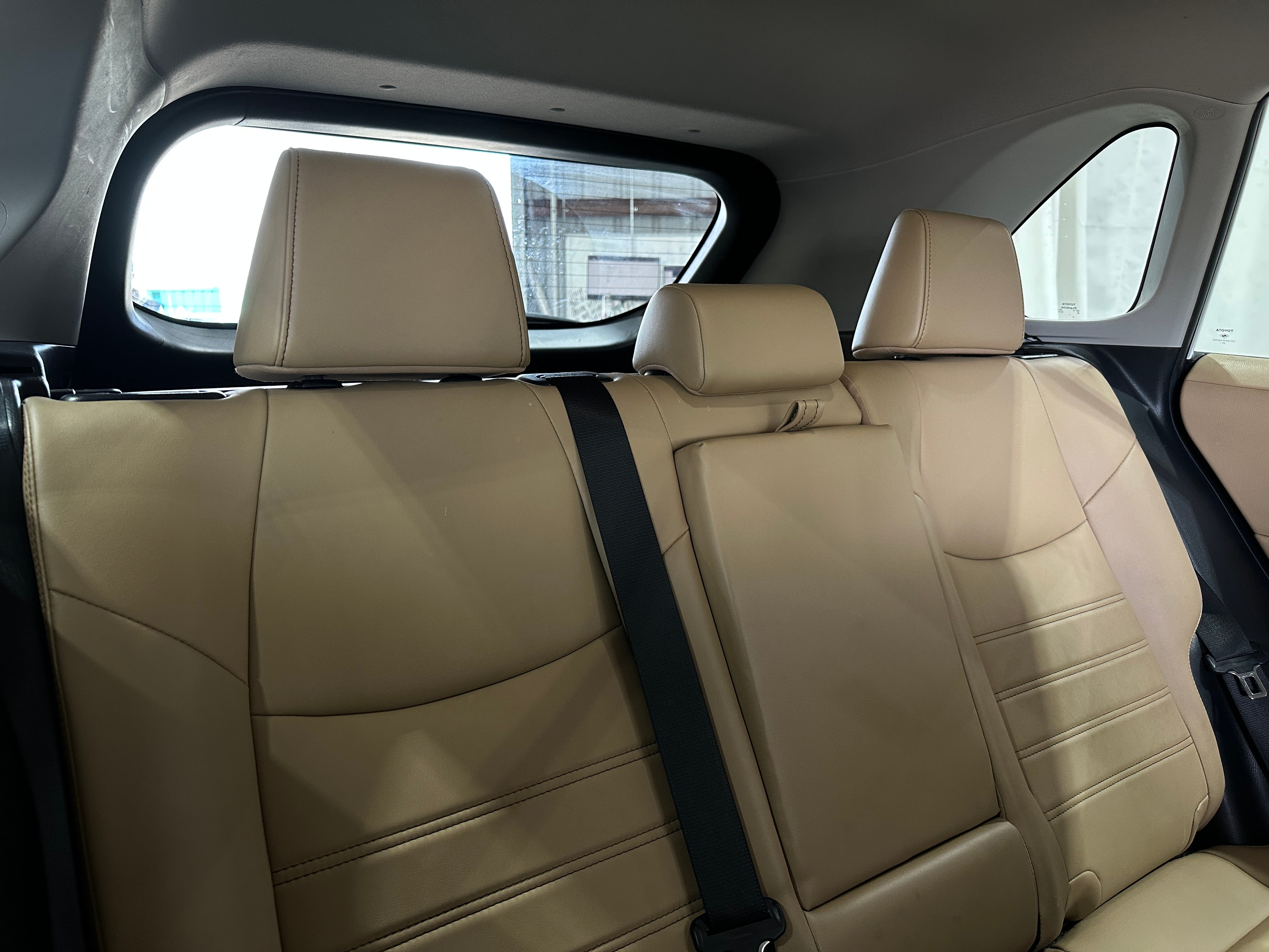 2022 Toyota RAV4 XLE Premium 5