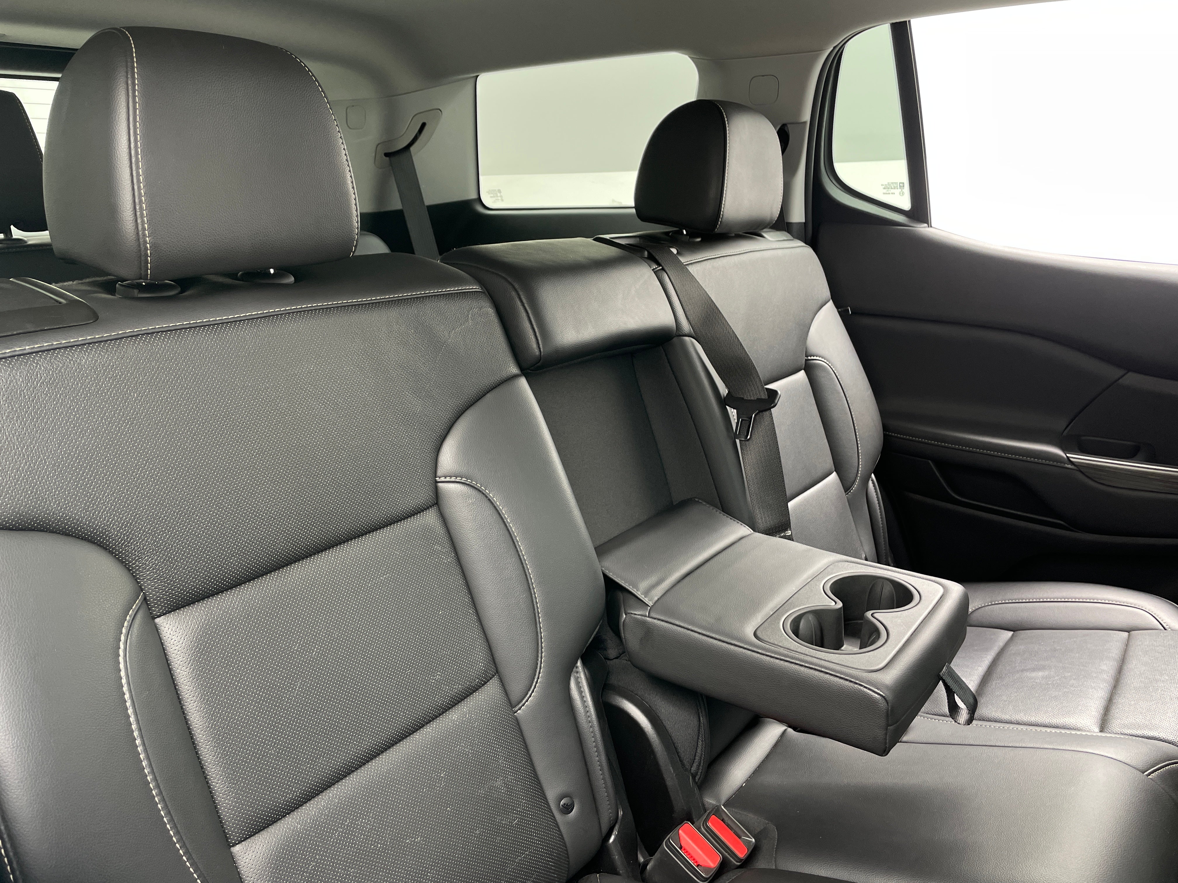 2023 GMC Acadia SLT 5