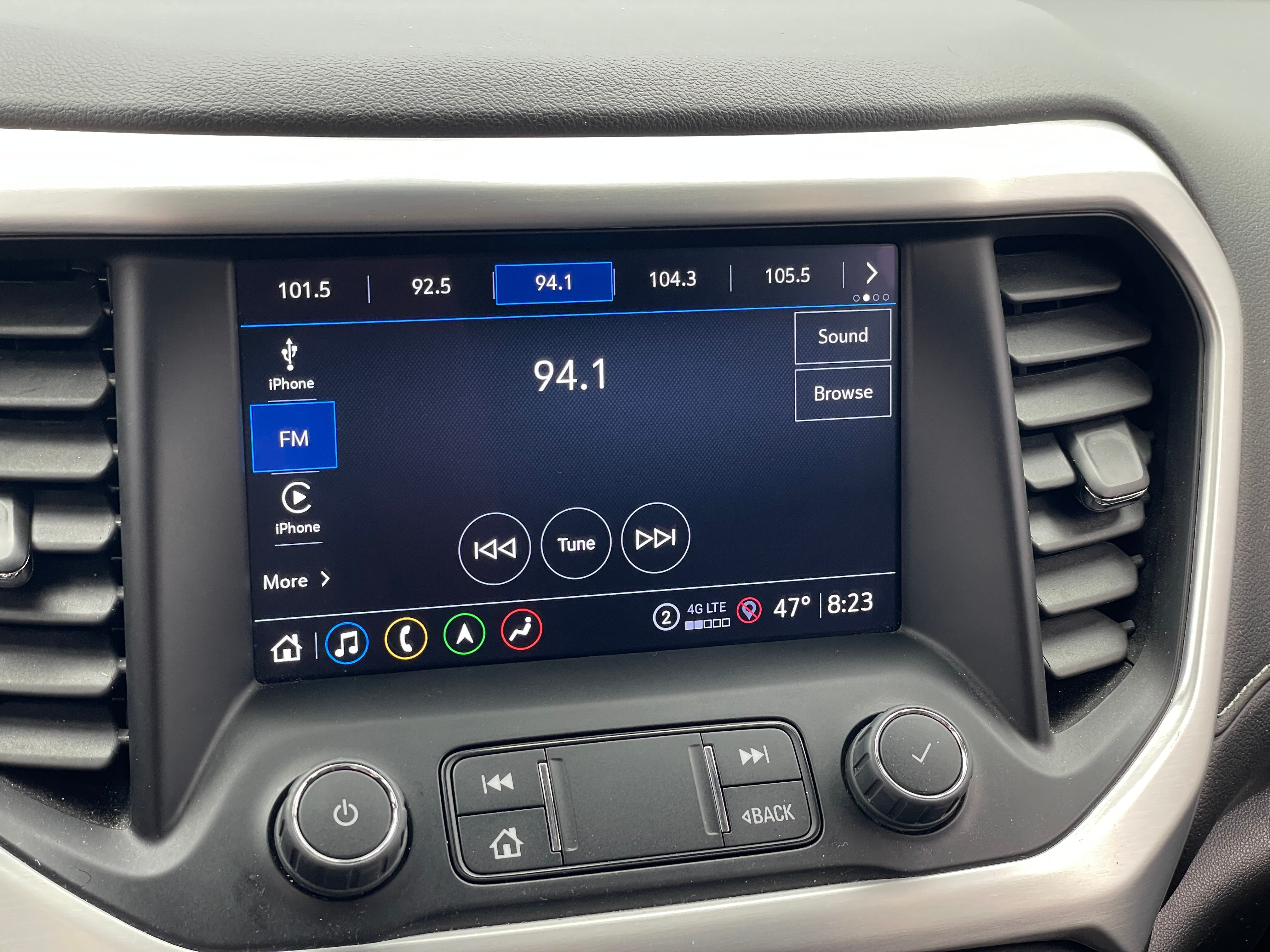 2023 GMC Acadia SLT 3