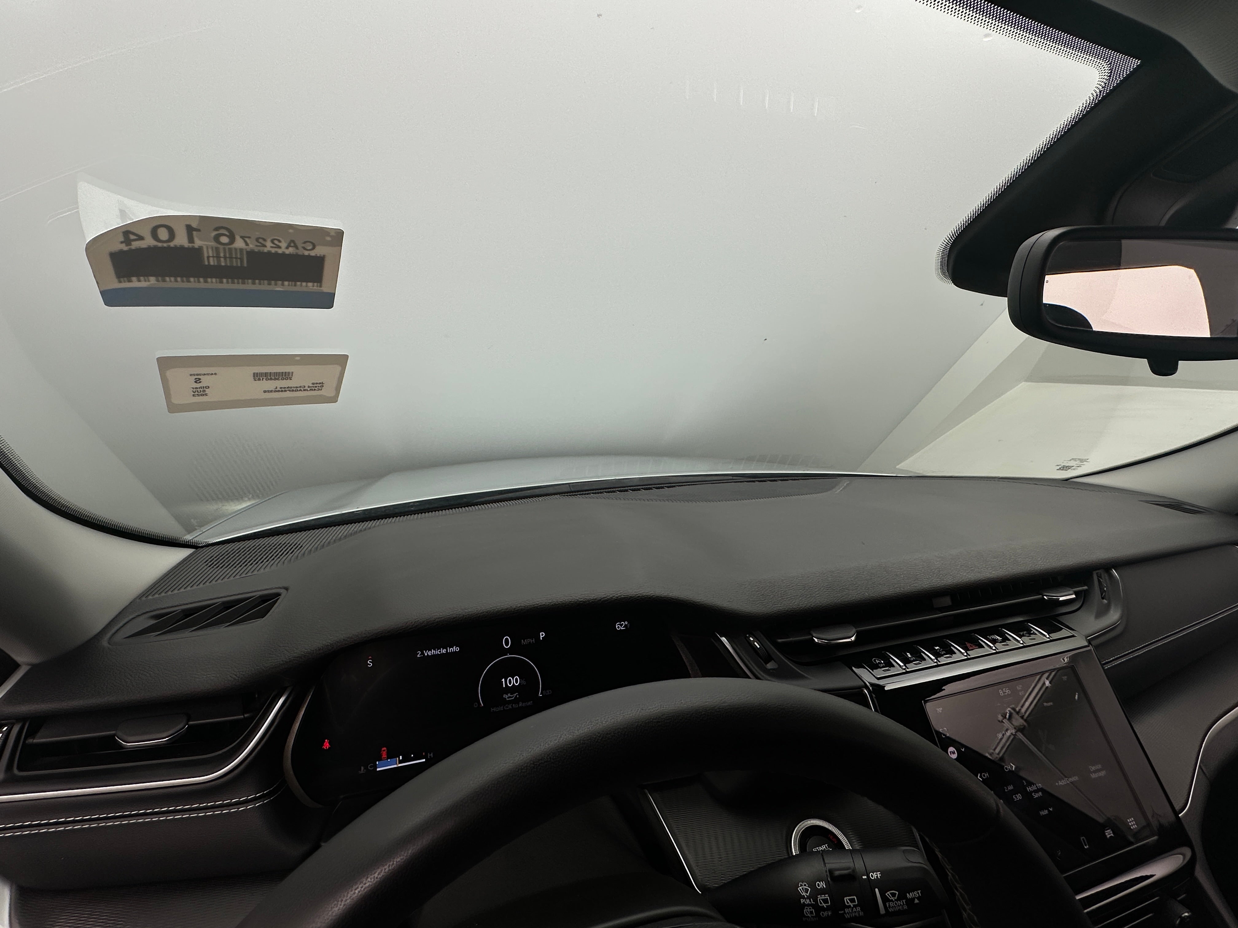 2023 Jeep Grand Cherokee L Laredo 3
