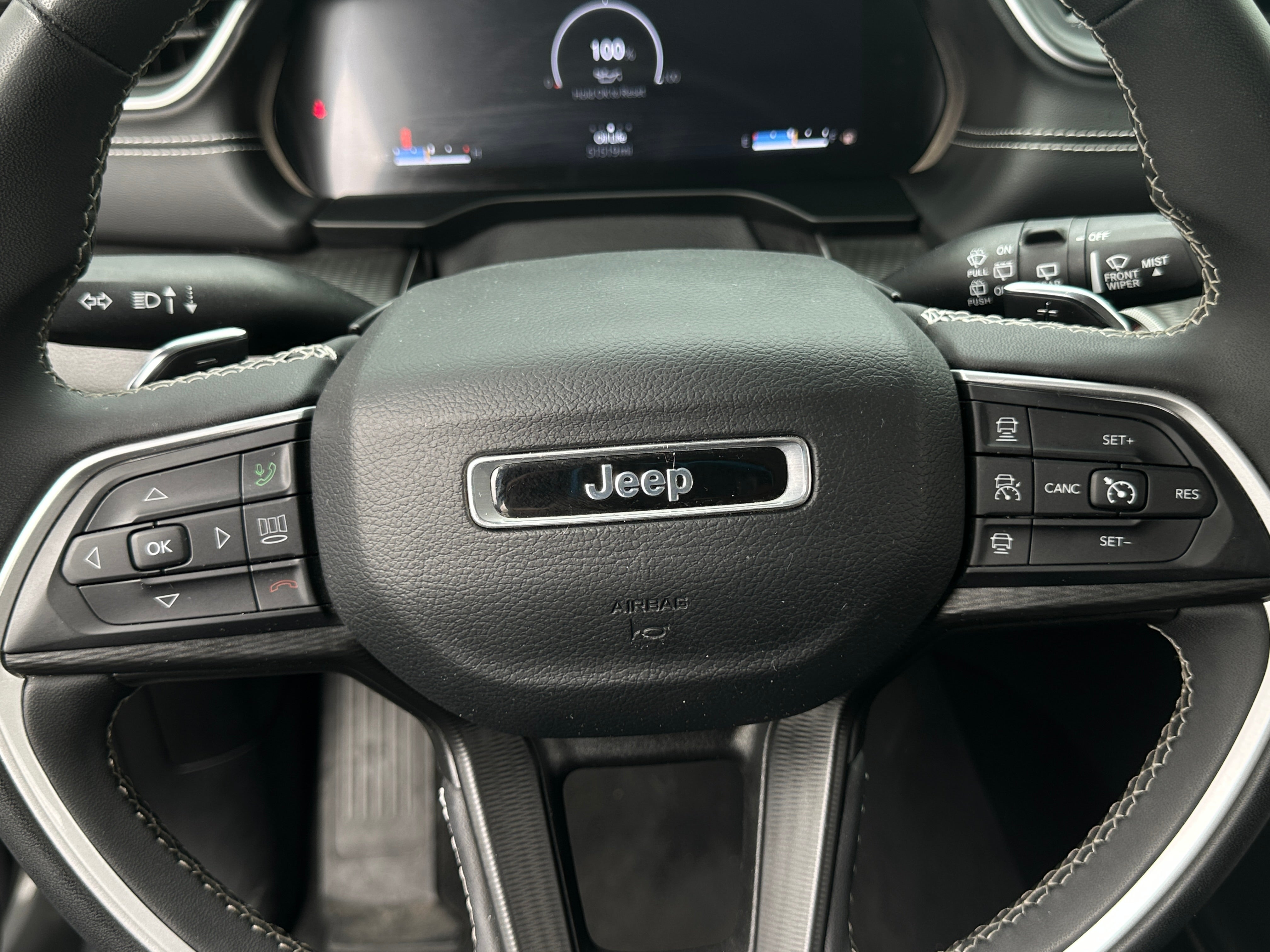 2023 Jeep Grand Cherokee L Laredo 5
