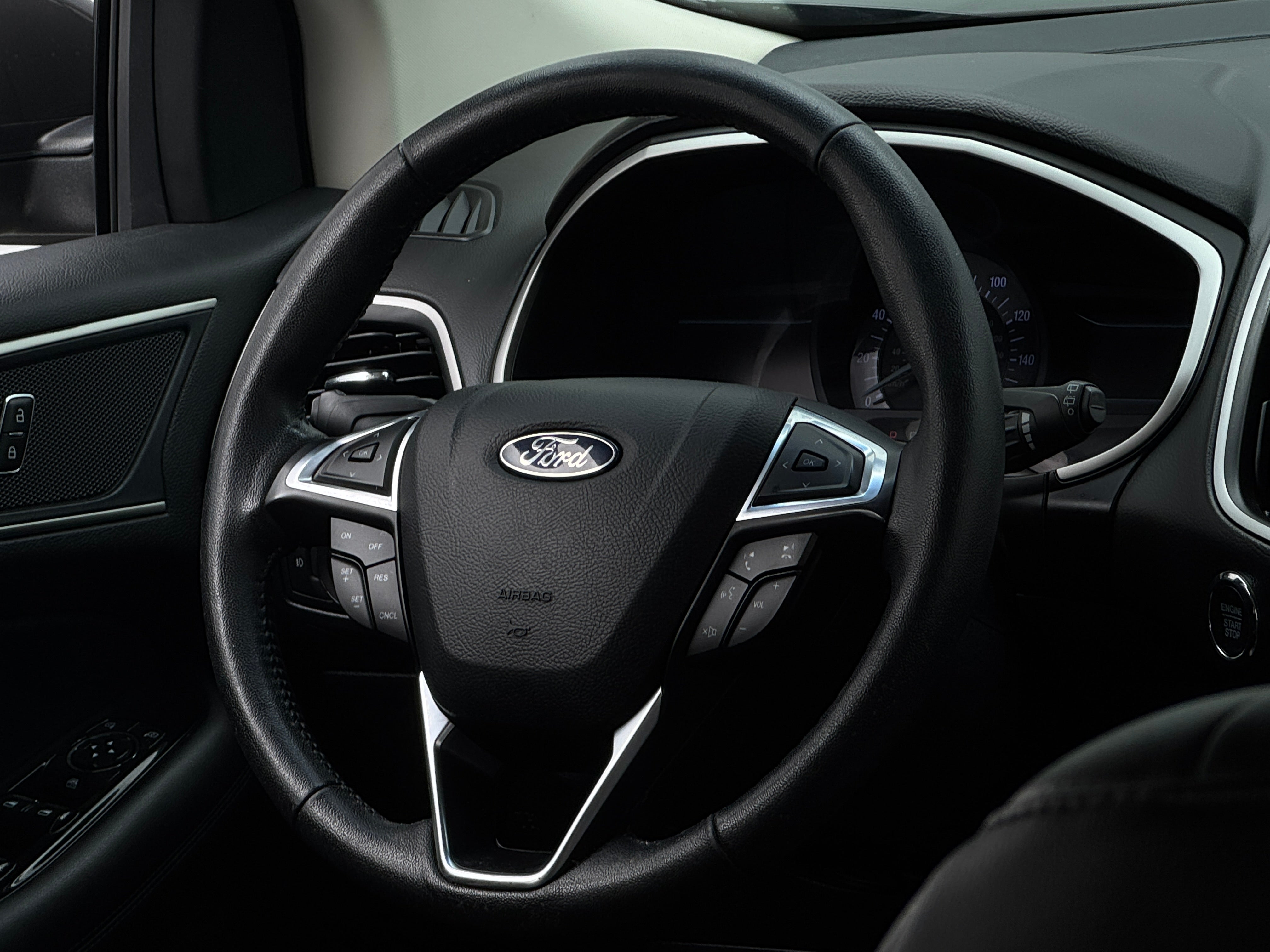 2019 Ford Edge SEL 5