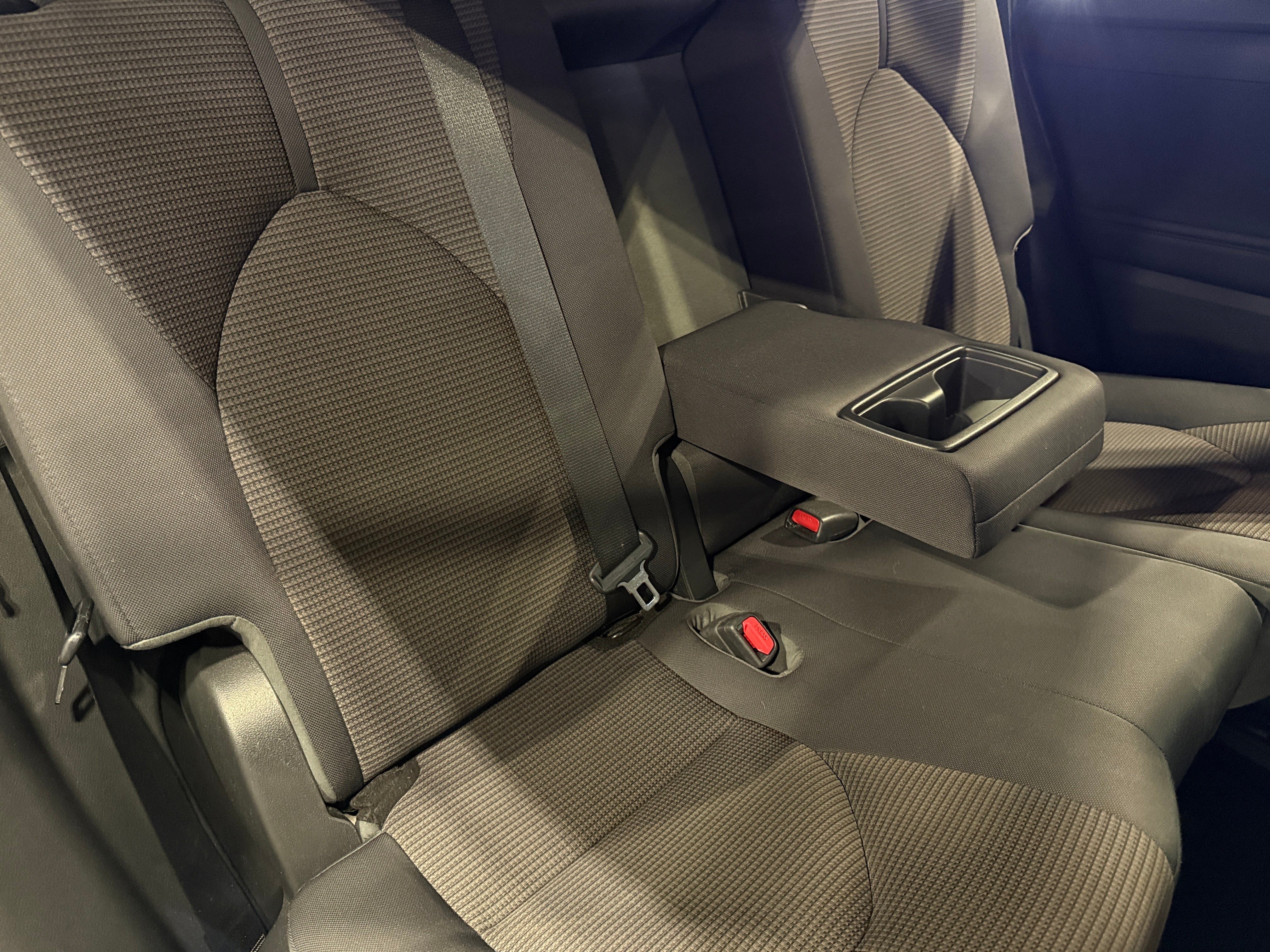 2023 Toyota Highlander LE 6
