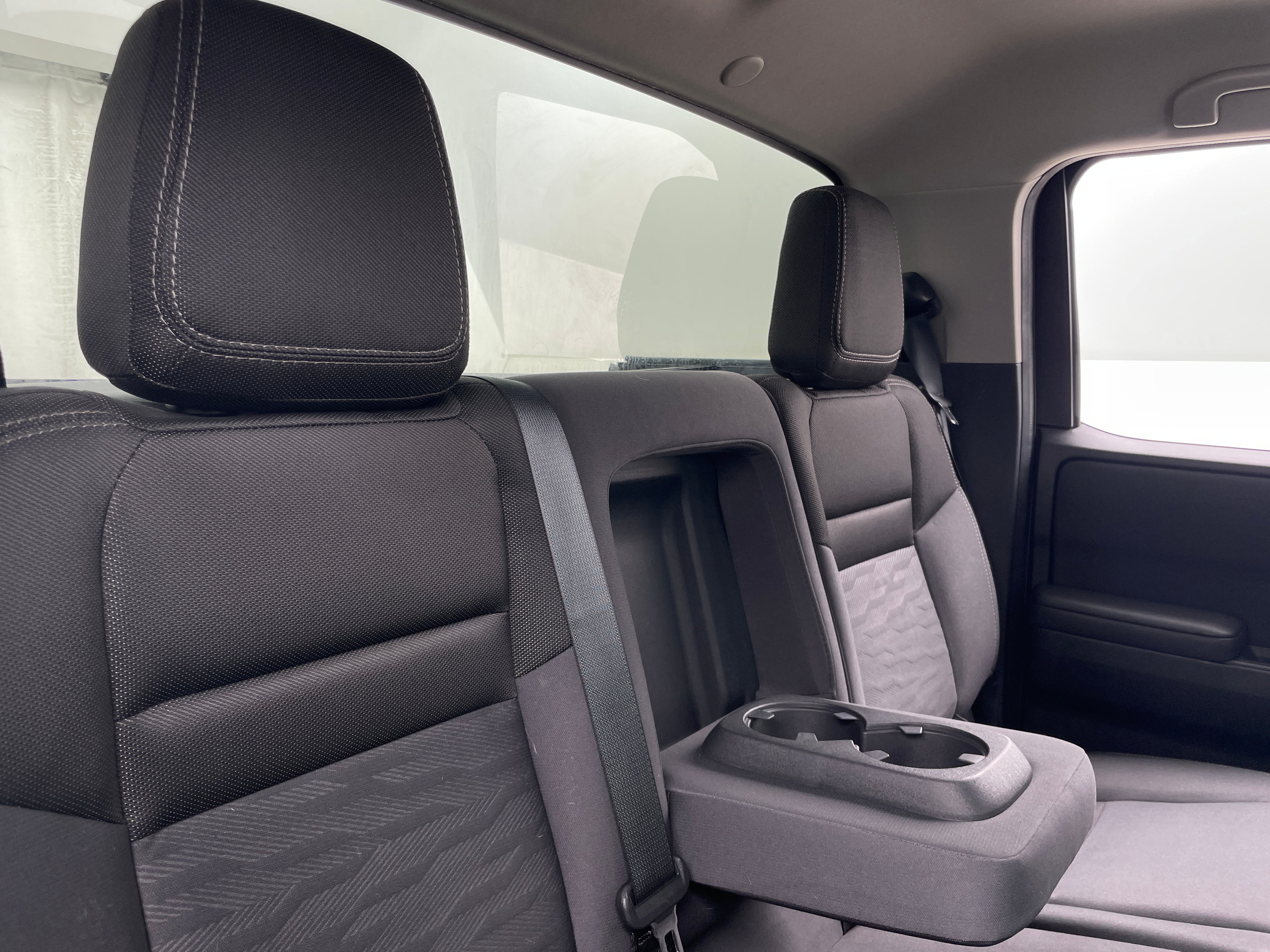 2022 Nissan Frontier SV 6