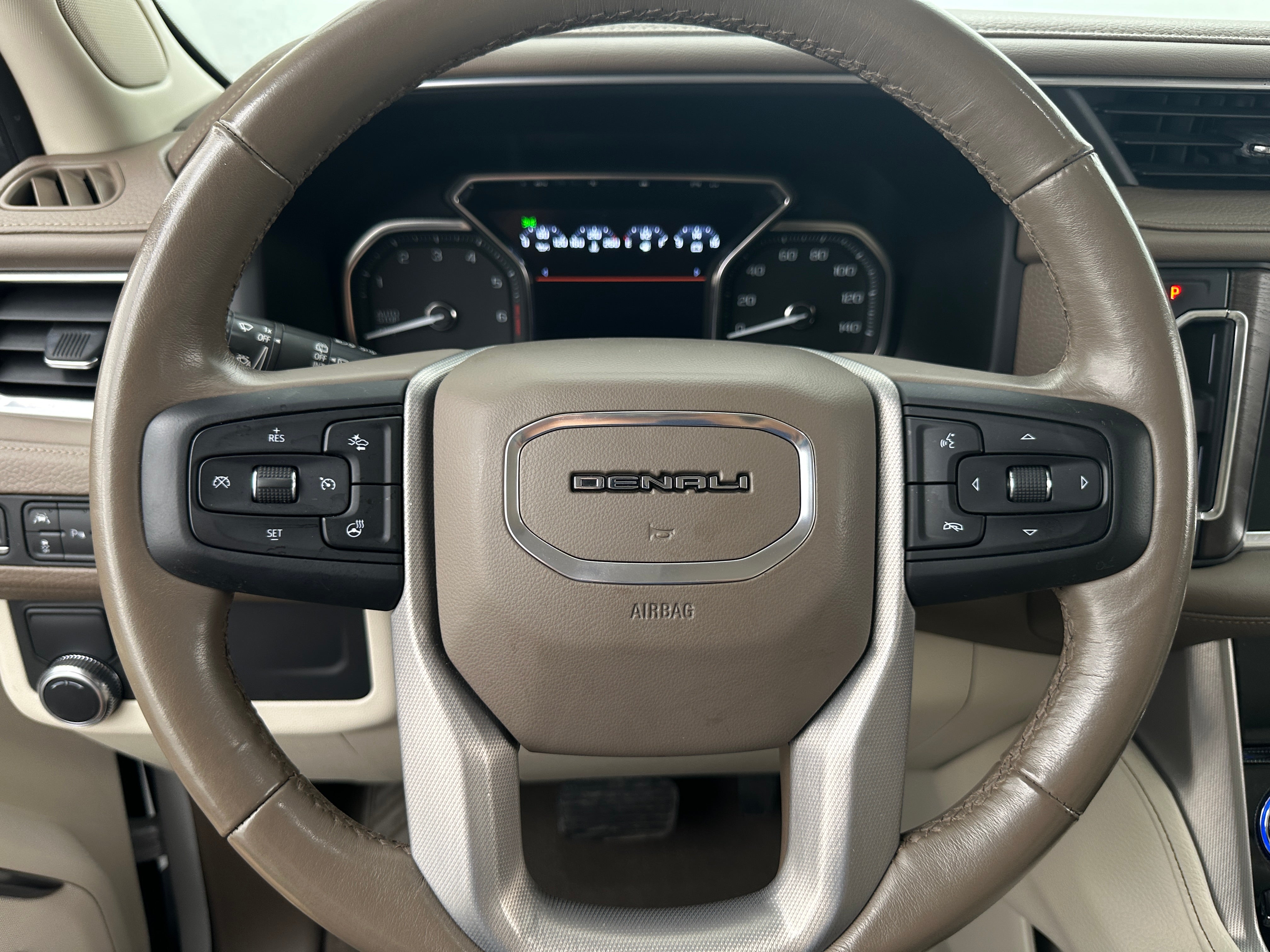 2021 GMC Yukon Denali 4